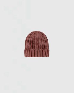 Quincy Mae Chunky Knit Beanie in Cranberry