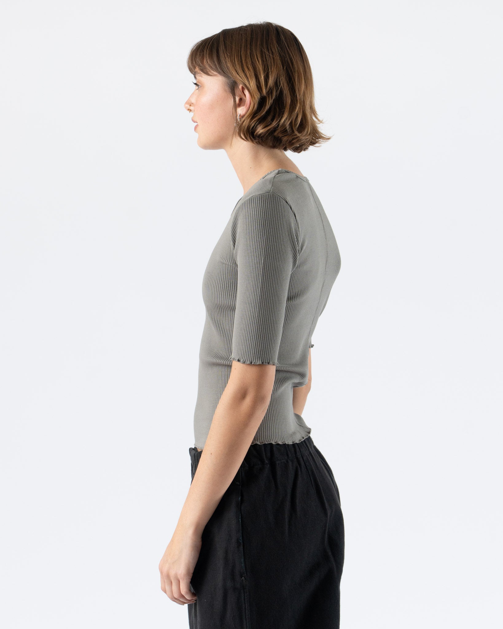 Lauren Manoogian Ruffle Rib Tee in Fatigue