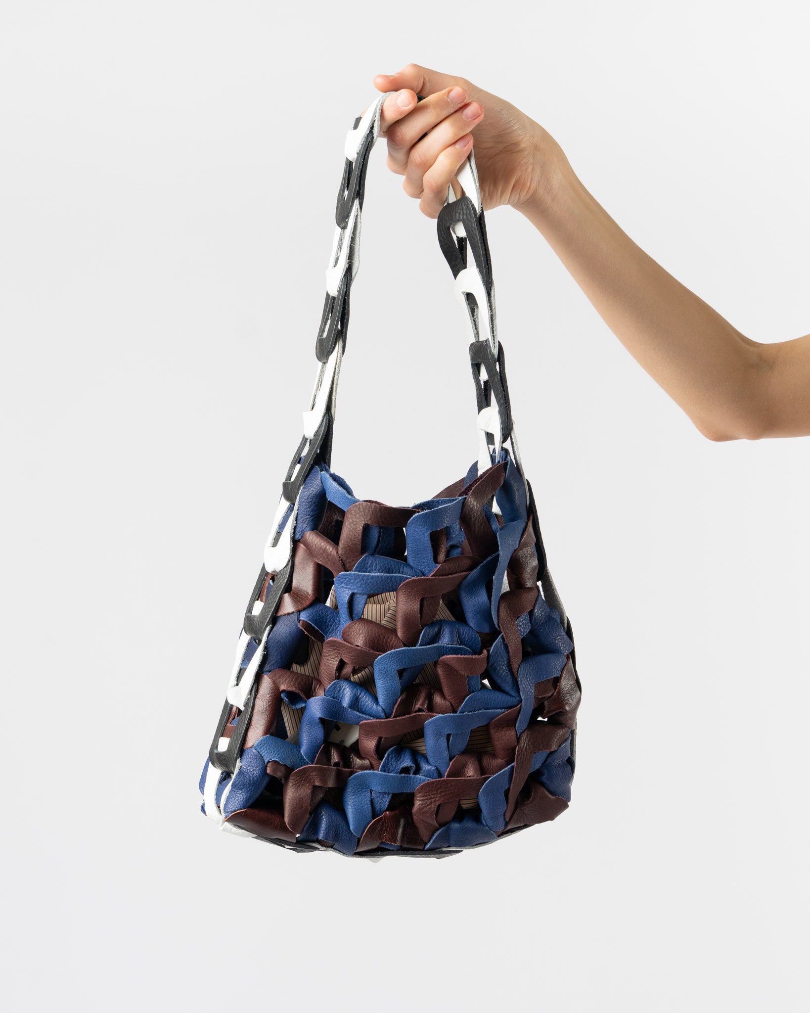 SC103 Links Tote in Catalog
