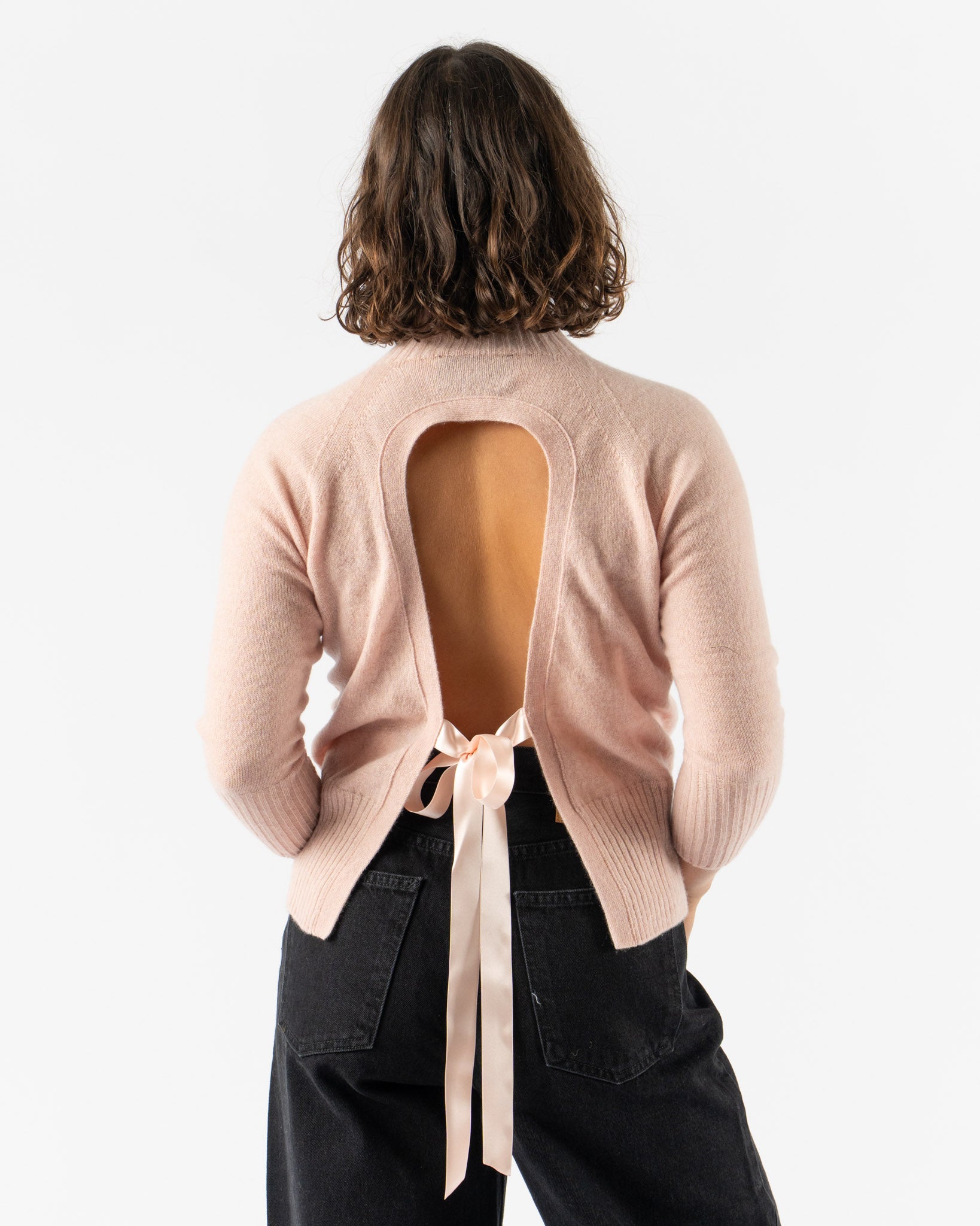 Simone Rocha Back Ribbon Detail High Neck Cashmere Jumper in Rose
