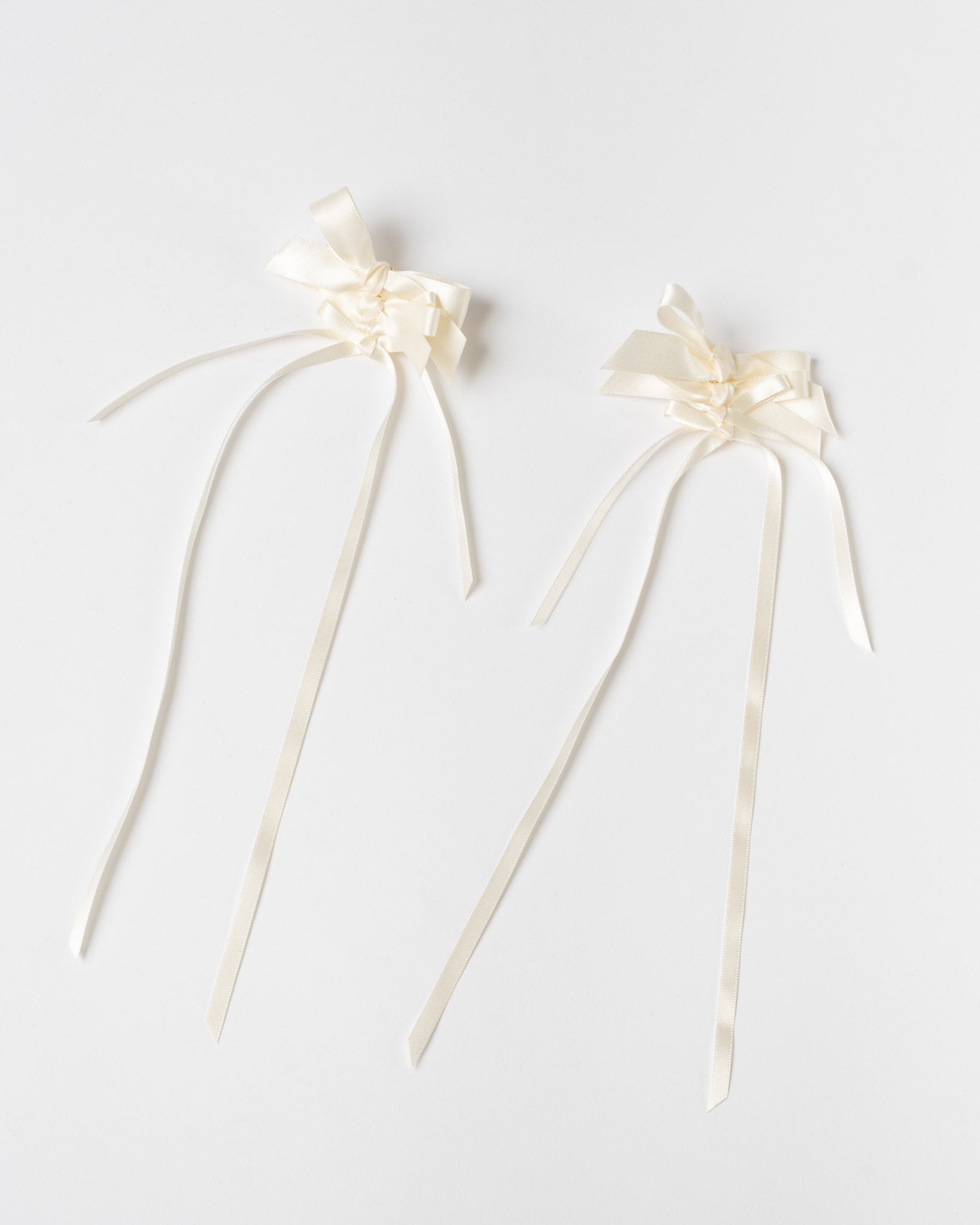 Simone Rocha Rosette Bow Earrings in Cream