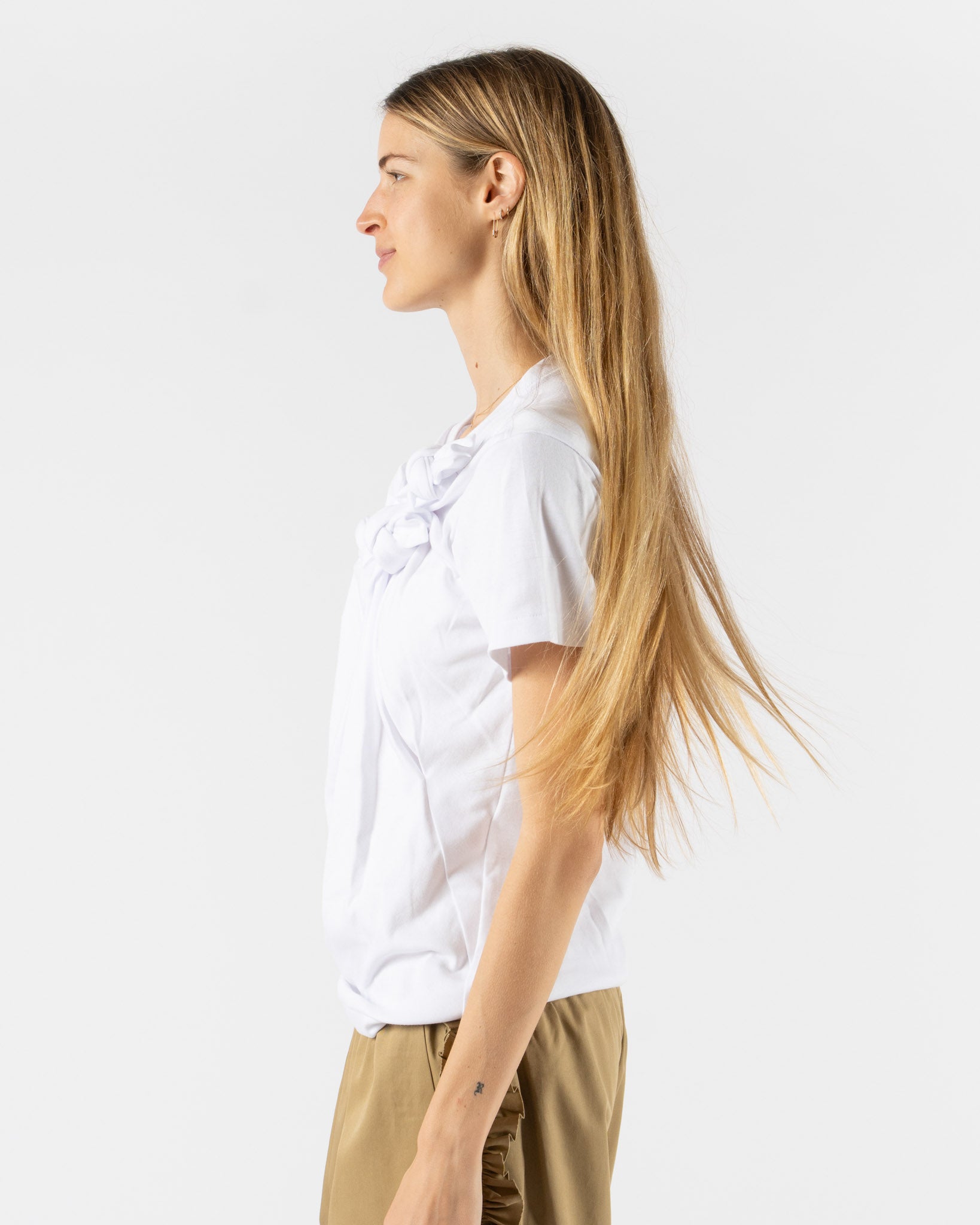 Rhodolirion Three Knot Short Sleeve Top in White