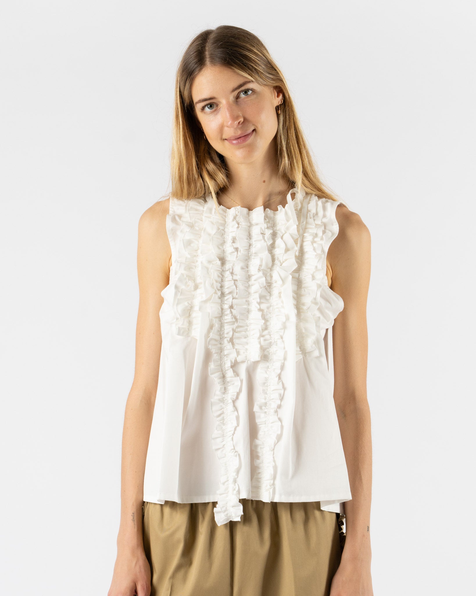 Rhodolirion Sleeveless Frill Shirt in Twill White