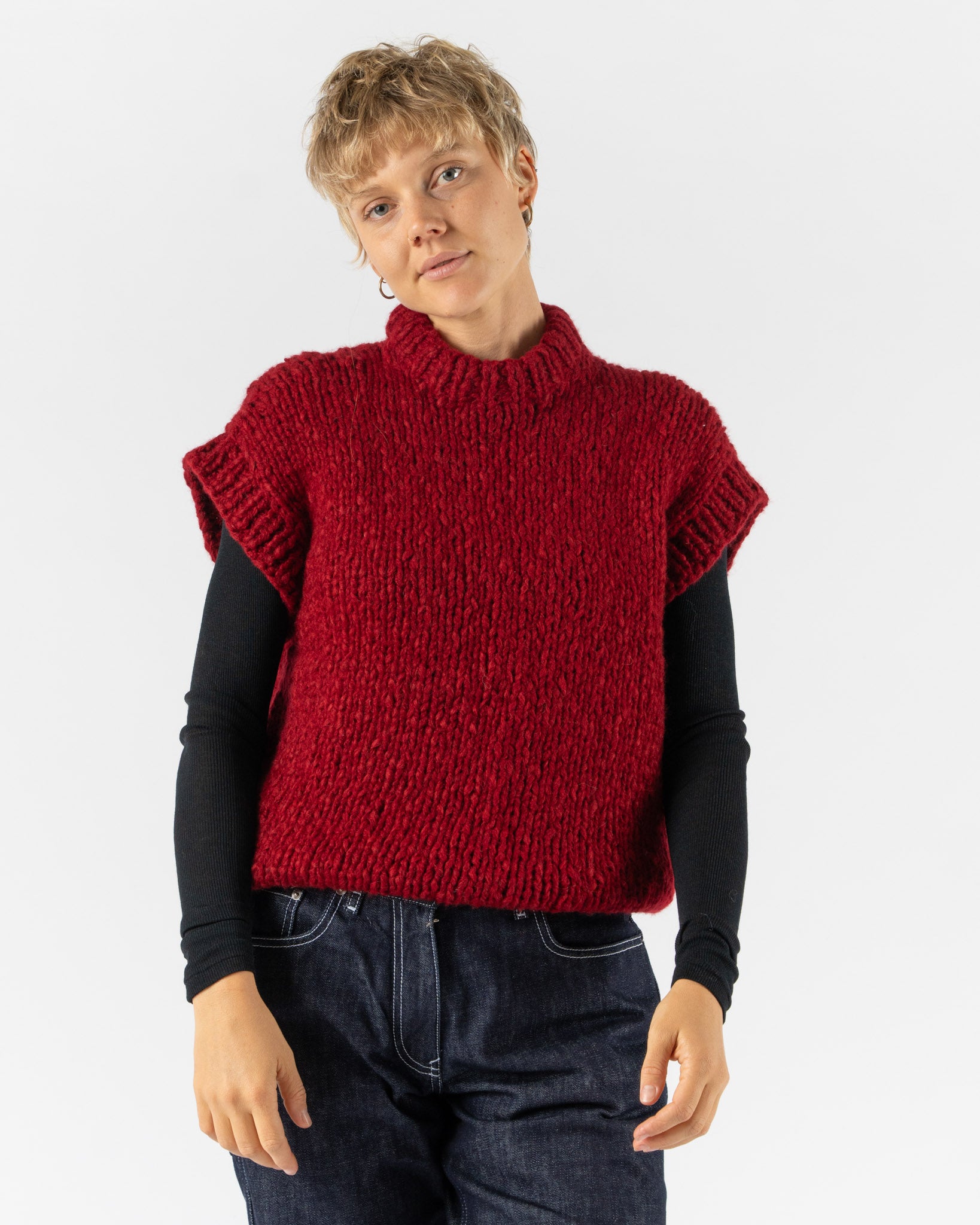 CASEY CASEY Sleeveless Jumper in Red/Red