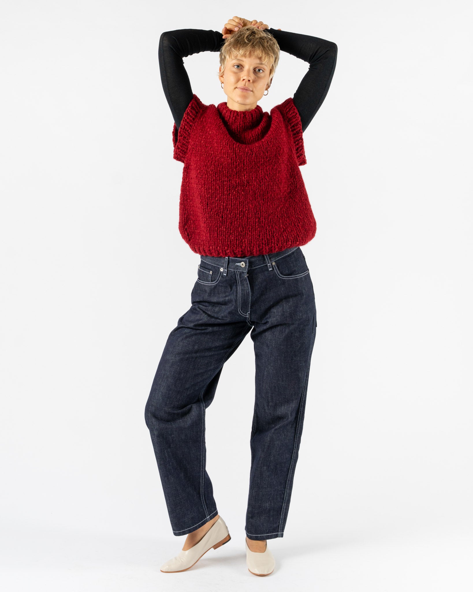 CASEY CASEY Sleeveless Jumper in Red/Red