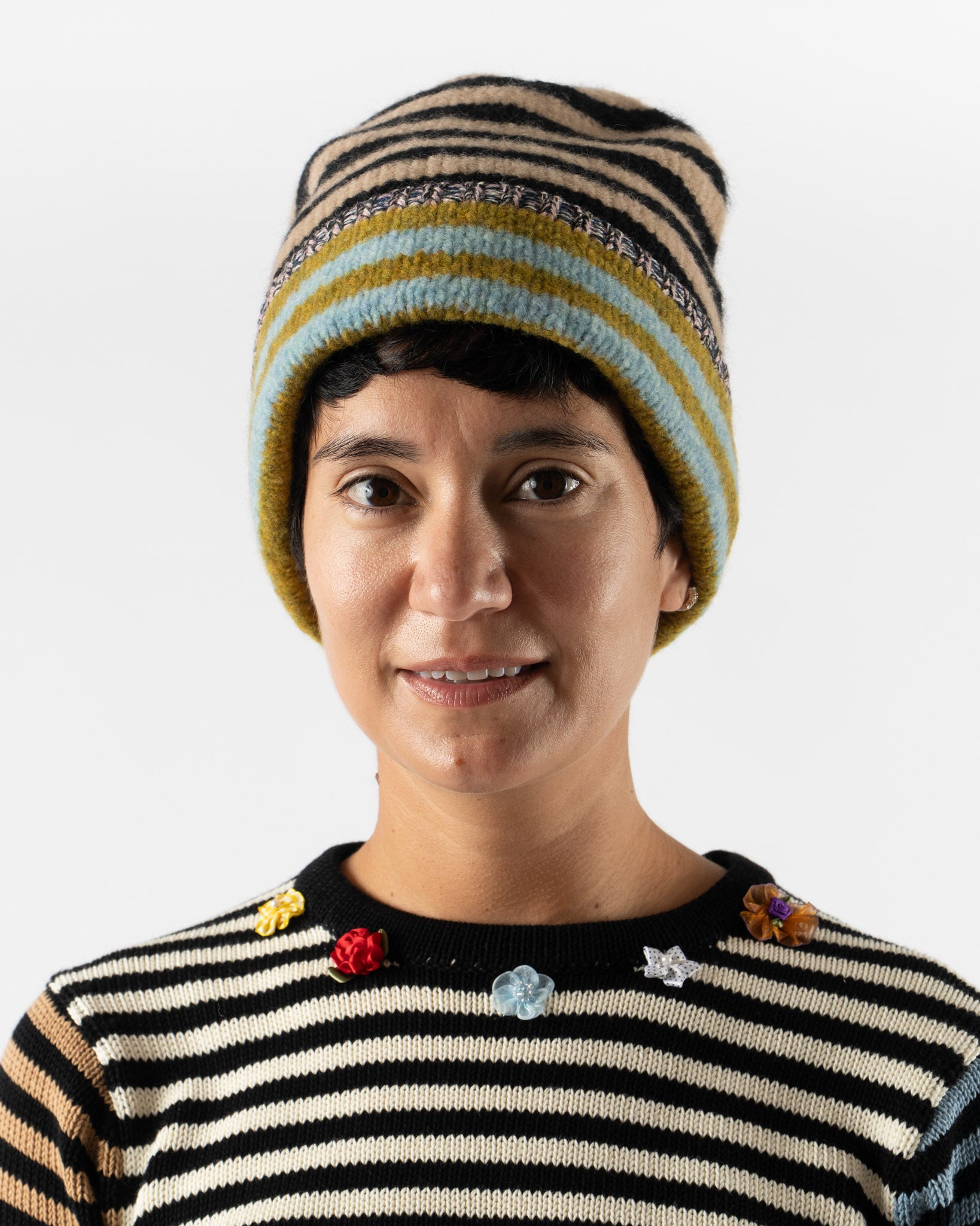 YanYan Softi Beanie in Beige/Green