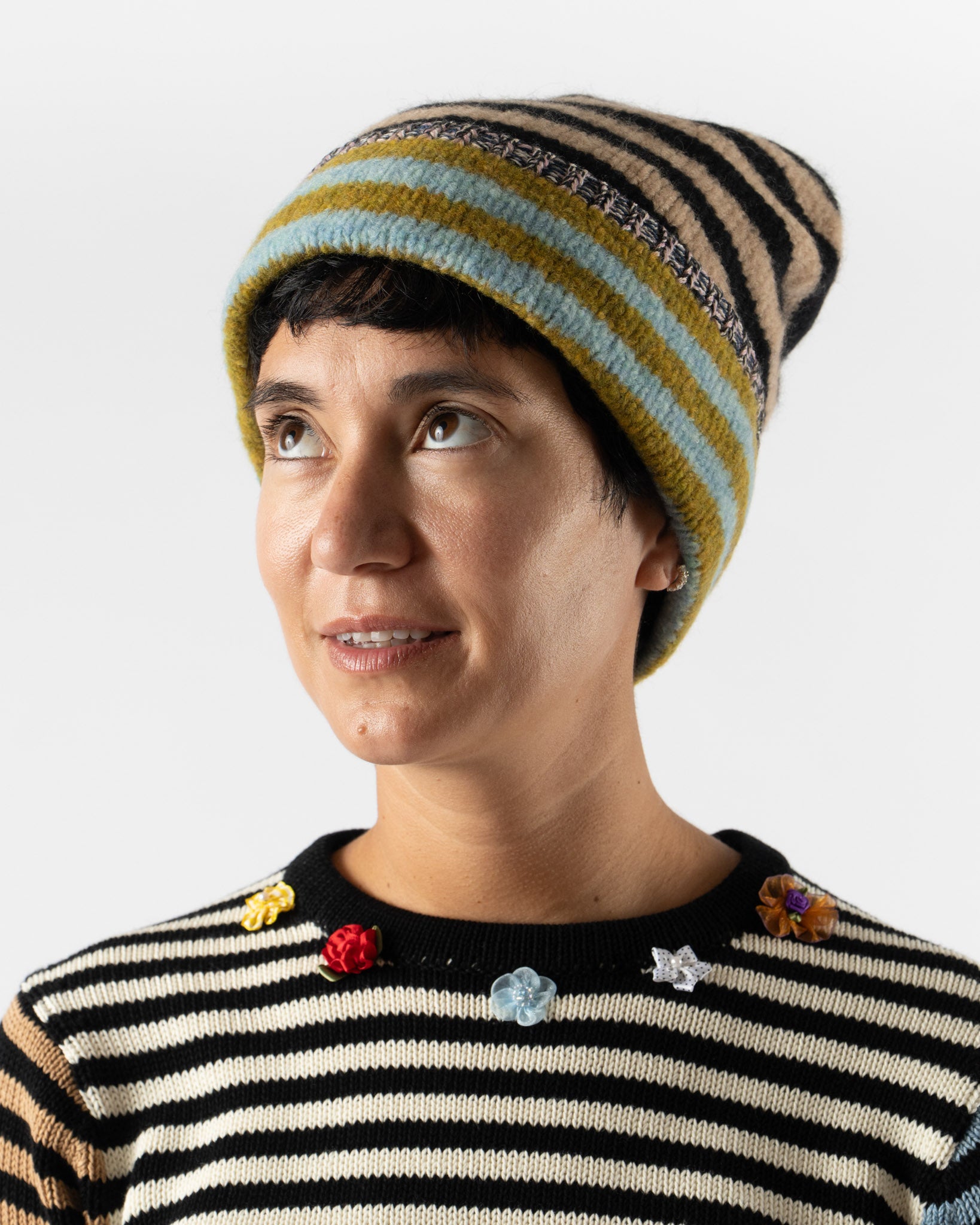 YanYan Softi Beanie in Beige/Green