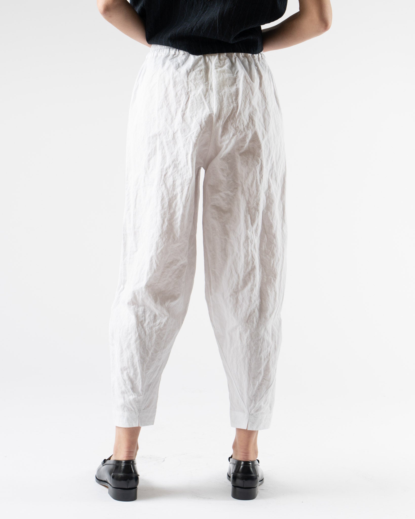 パンツ toogood THE ACROBAT TROUSER LINEN Toogood The Acrobat Trouser in Crumpled Cotton Chalk Curated