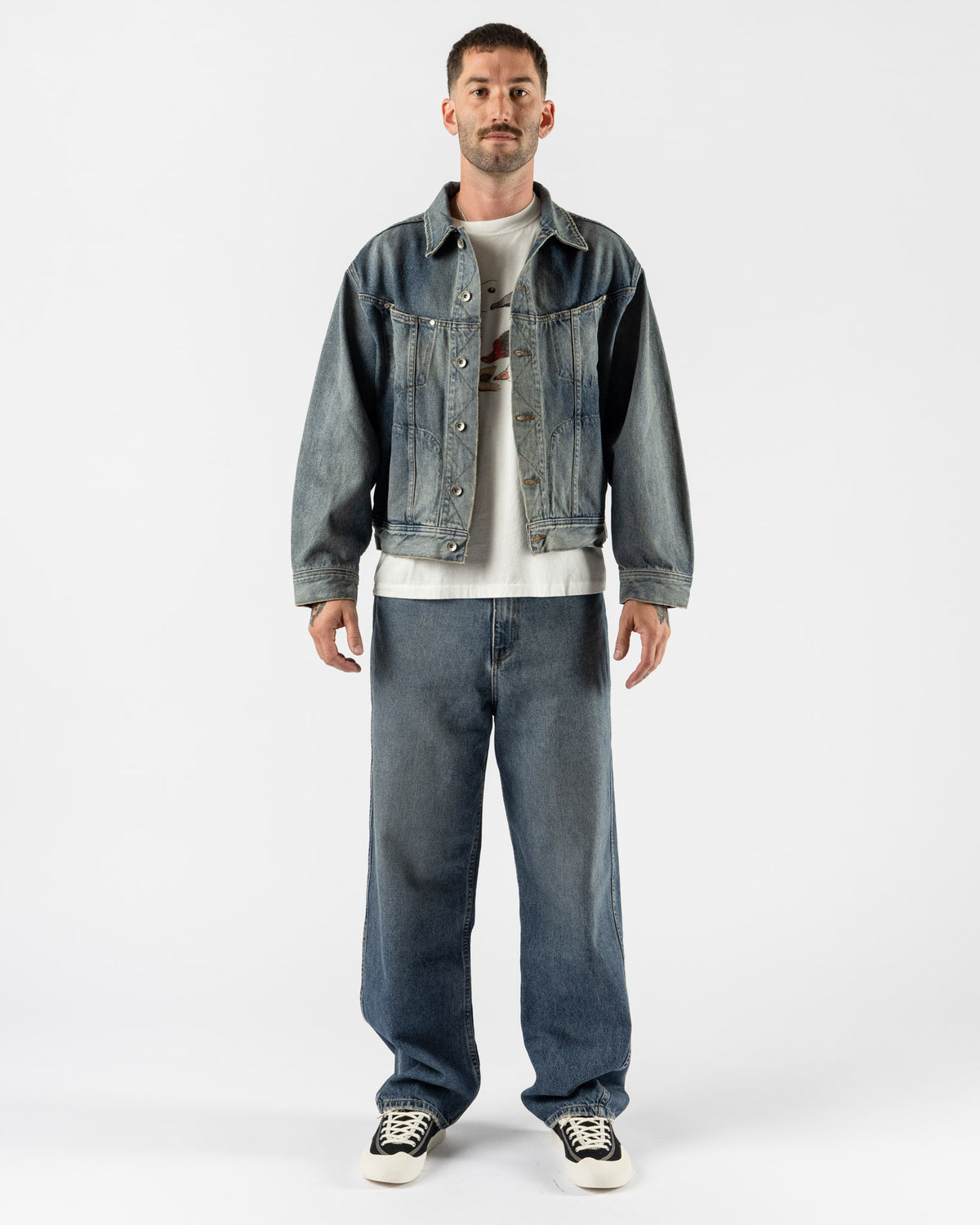 Small Talk Twist Jean in Washed Indigo