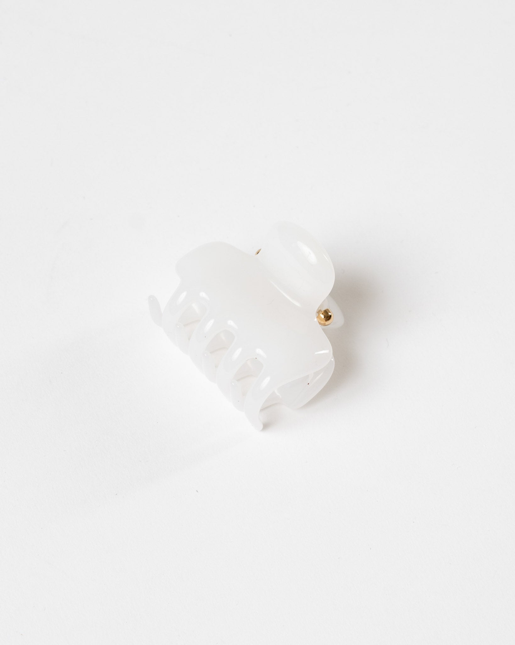 UNDO Hairware No. 2 Claw Clip in Milk