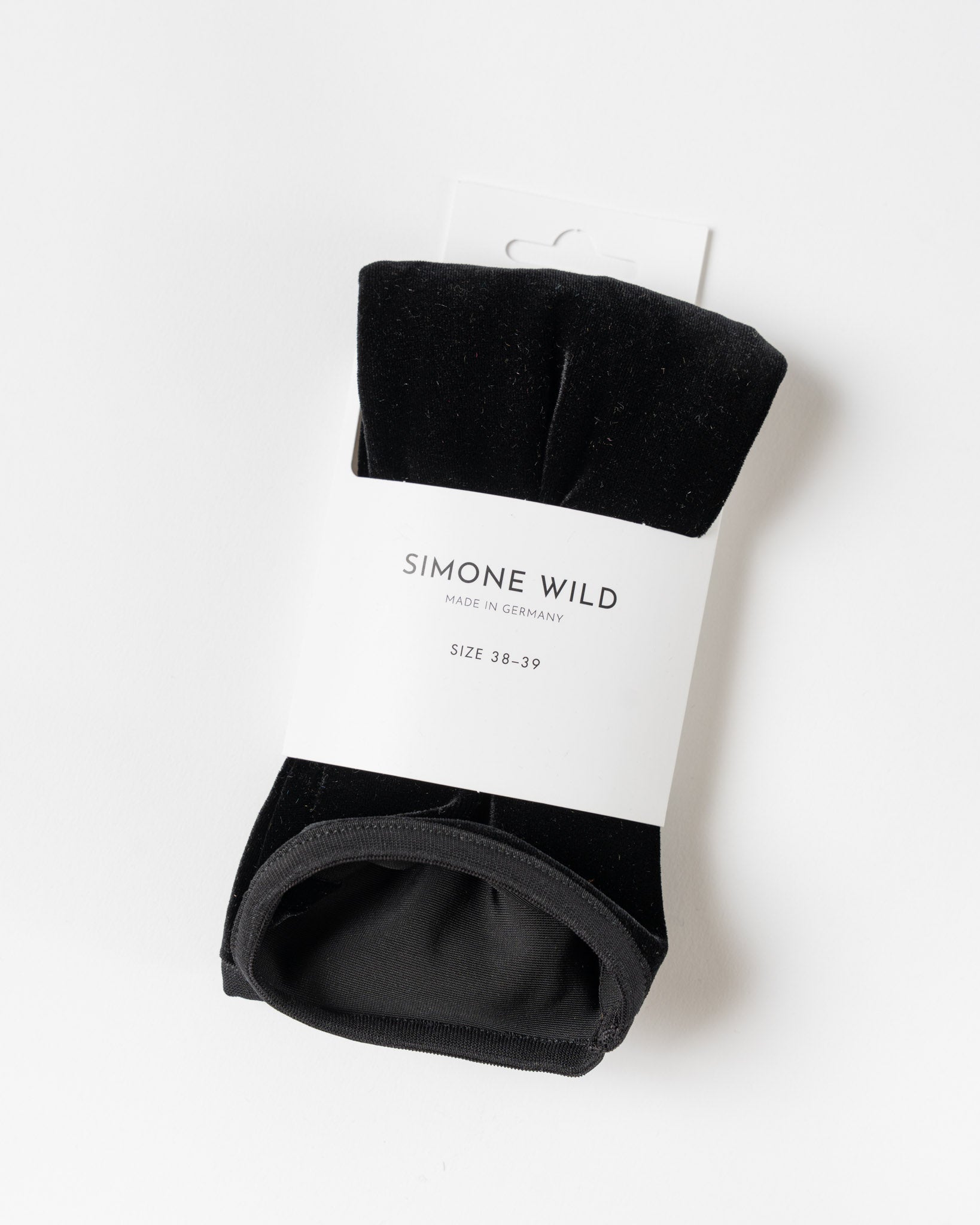 Simone Wild Fall Velvet Ankle Socks in Black