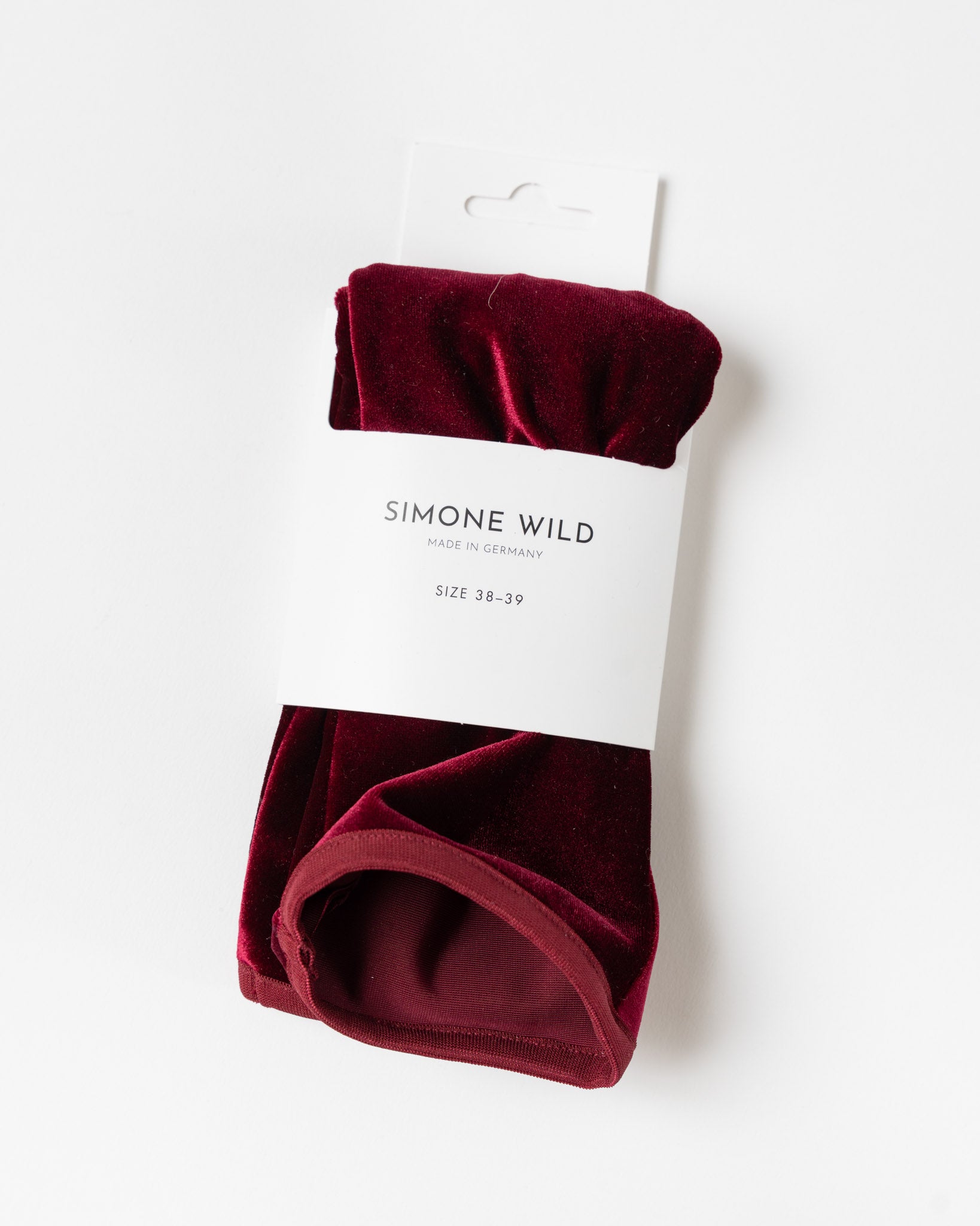 Simone Wild Velvet Ankle Socks in Wine