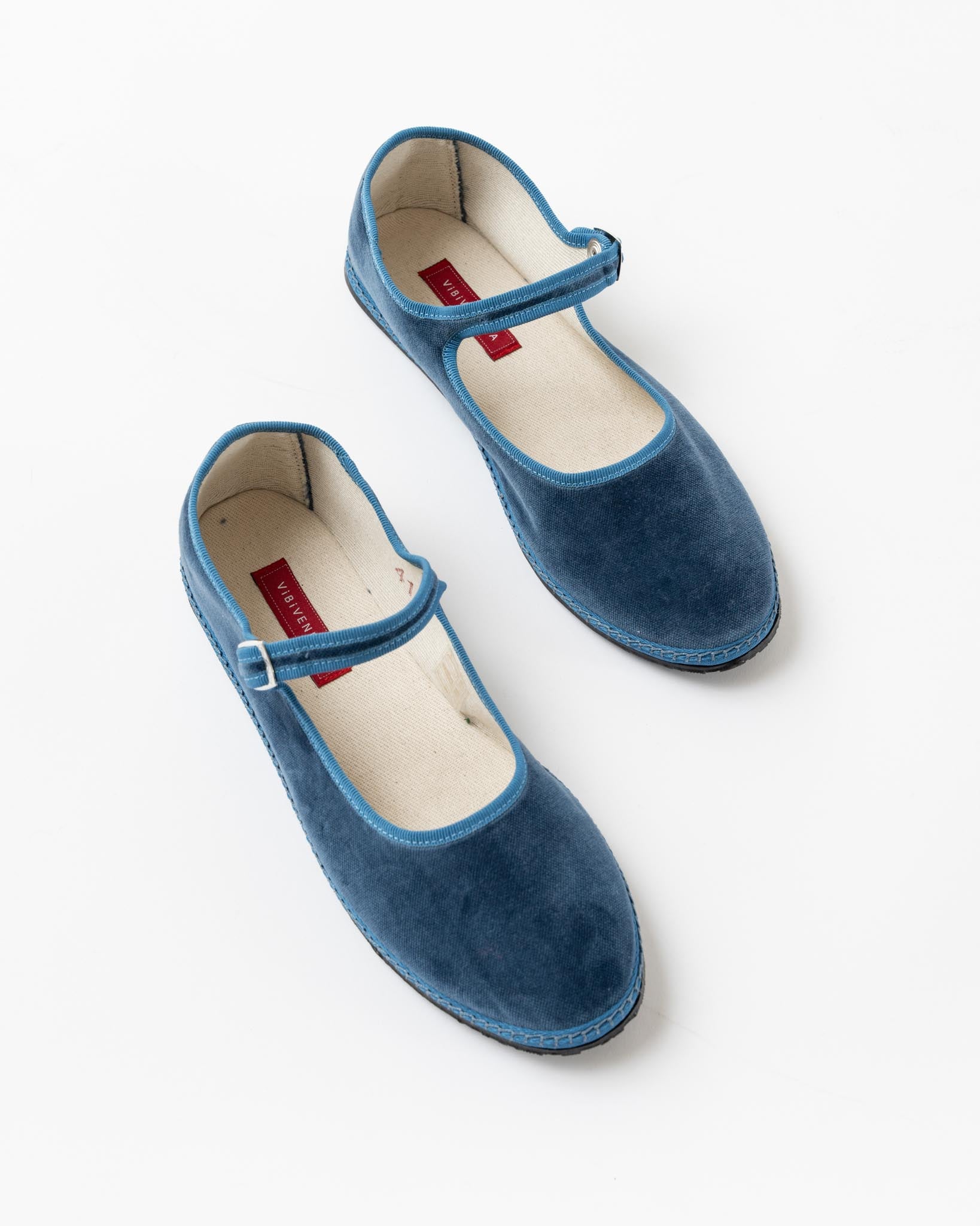 Vibi Venezia Mary Jane Velvet in Delfina
