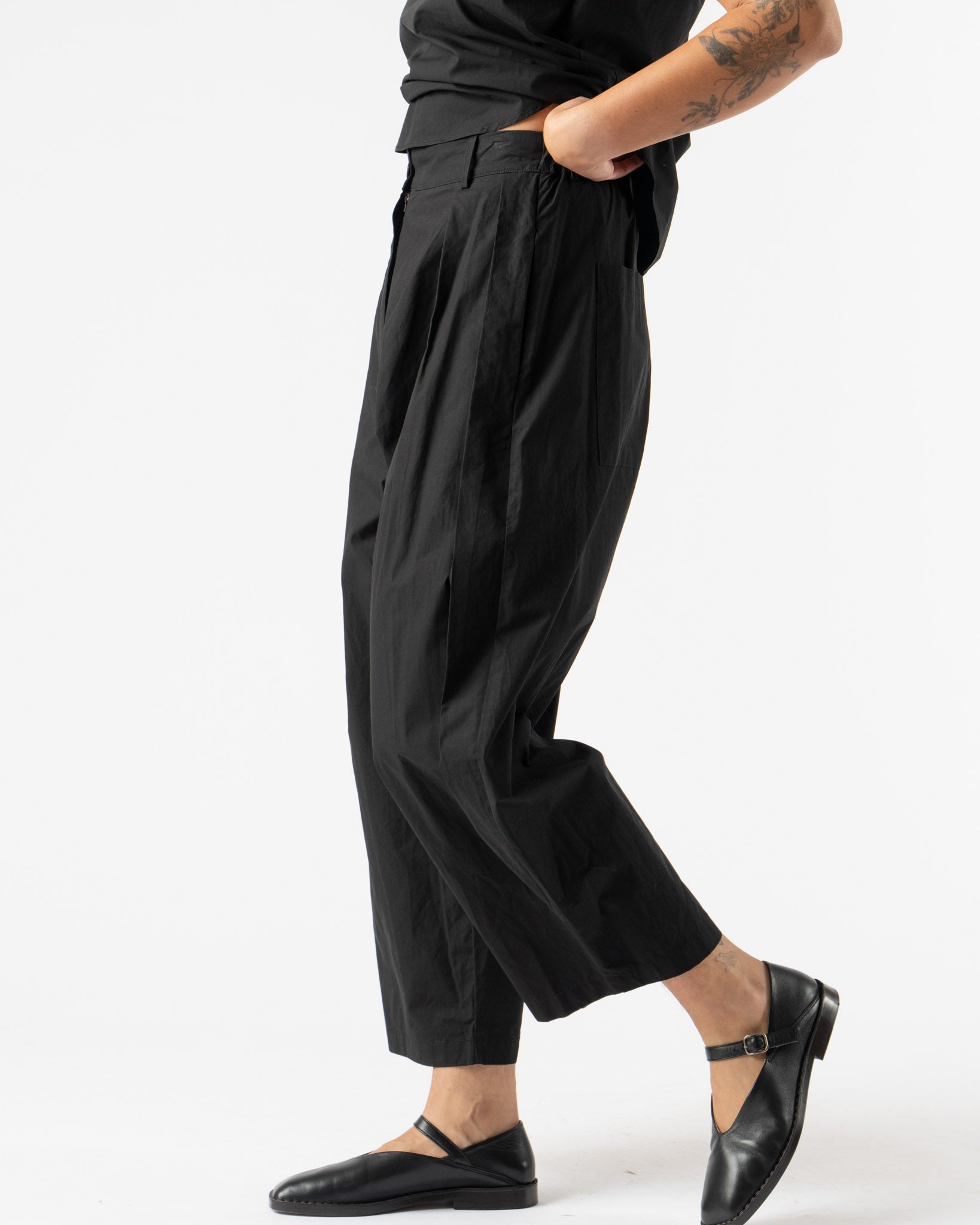 Modern Weaving Voluminous Pleat Trouser in Black Parchment Poplin