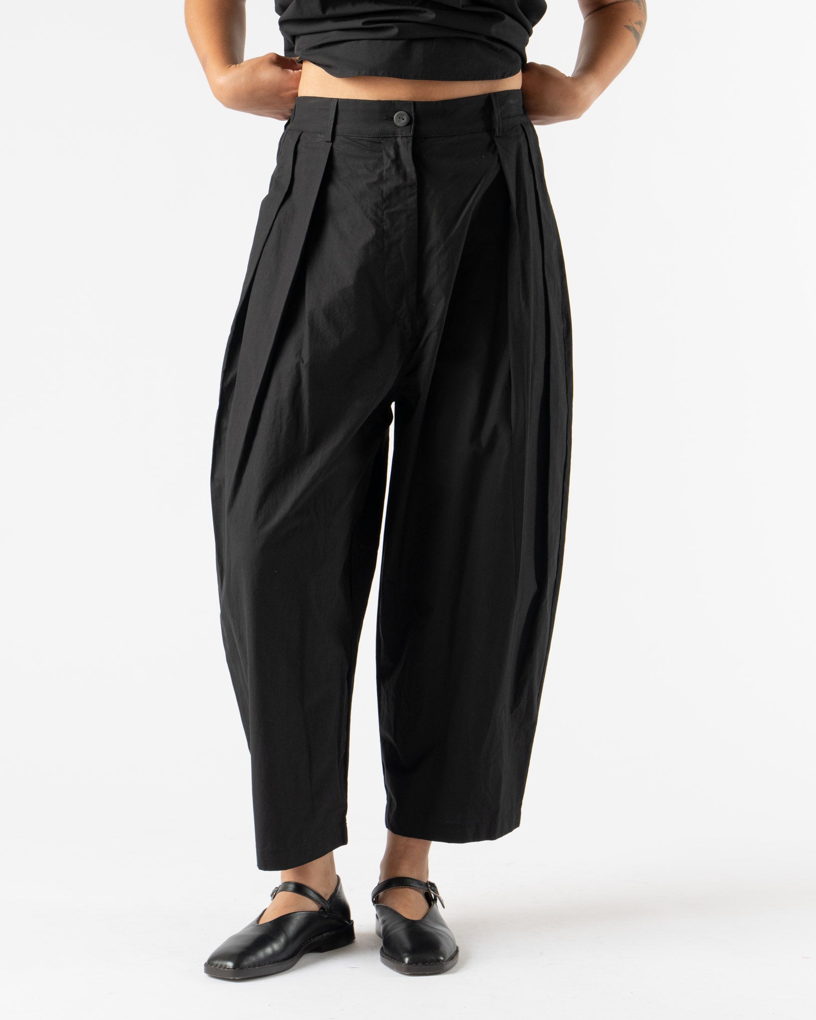 Modern Weaving Voluminous Pleat Trouser in Black Parchment Poplin