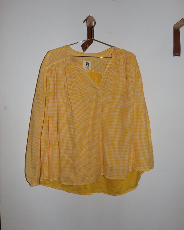 Pre-owned: Aish India Plaid Longsleeve Blouse in Yellow