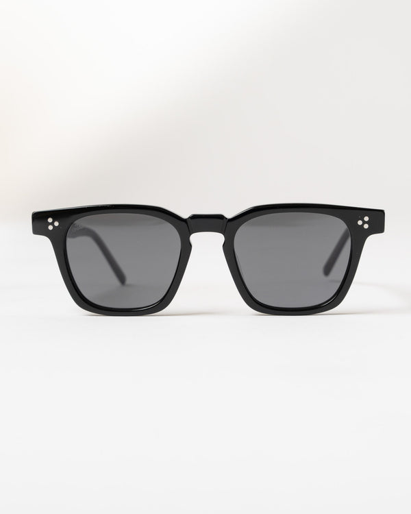 AKILA CALIPSO Sunglasses in Black