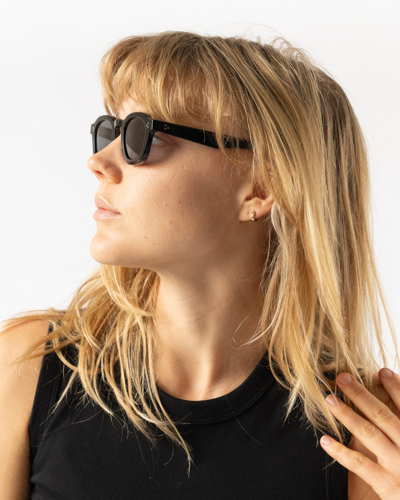 AKILA LOGOS Sunglasses in Black