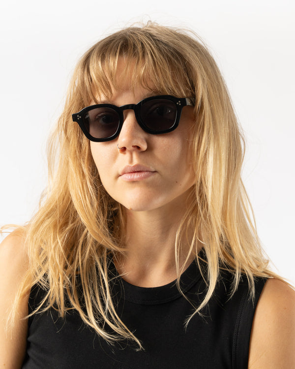 AKILA LOGOS Sunglasses in Black