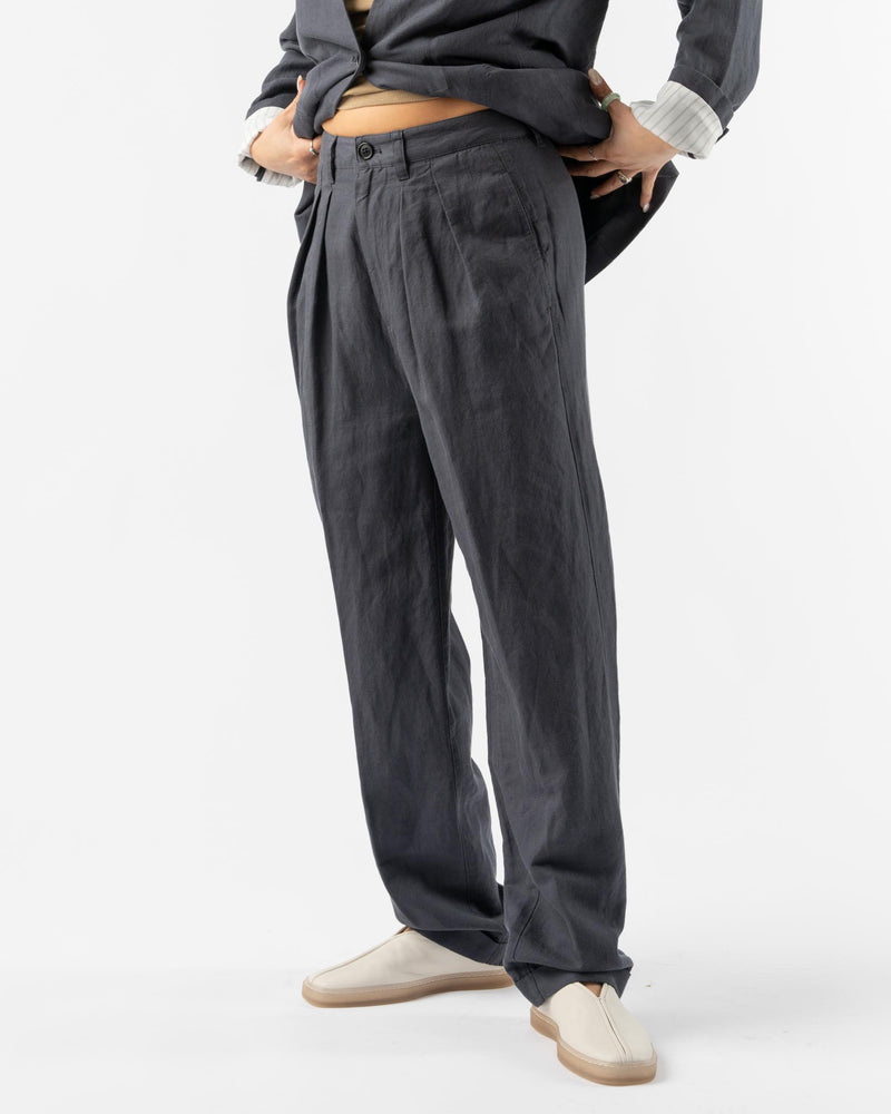 Alex Mill Double Pleat Pant in Washed Black