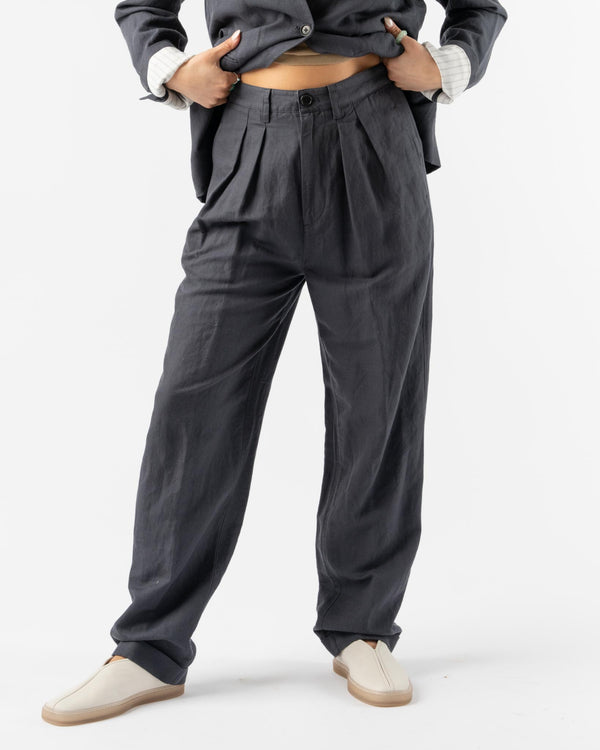 Alex Mill Double Pleat Pant in Washed Black