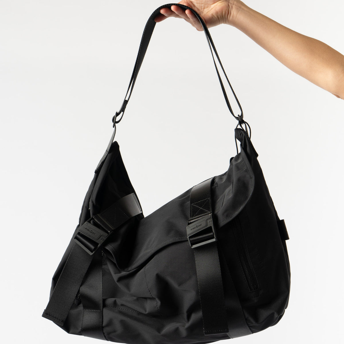 amiacalva-black-1.jpg?crop= 