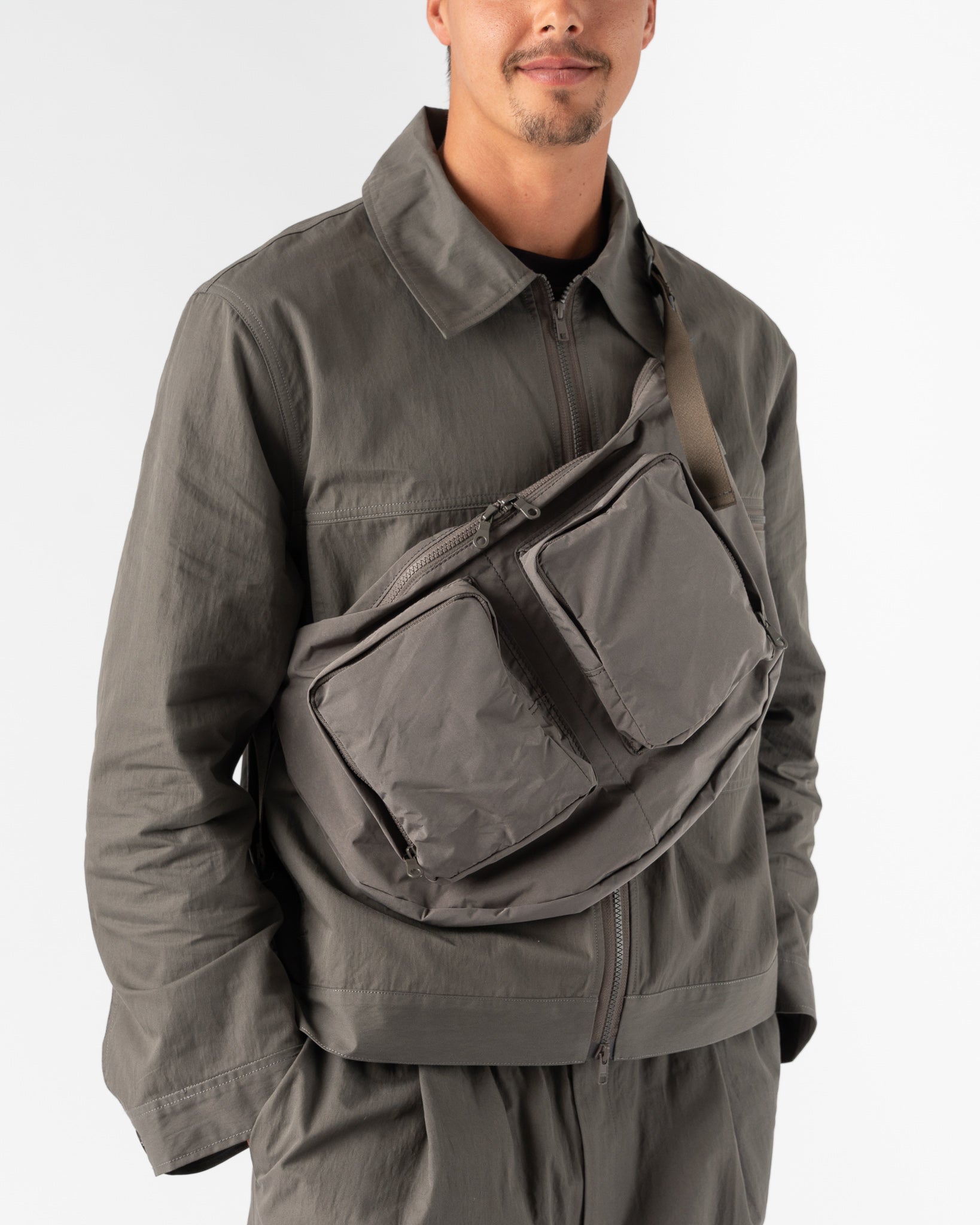 Amiacalva Split Yarn Backpack in Grey