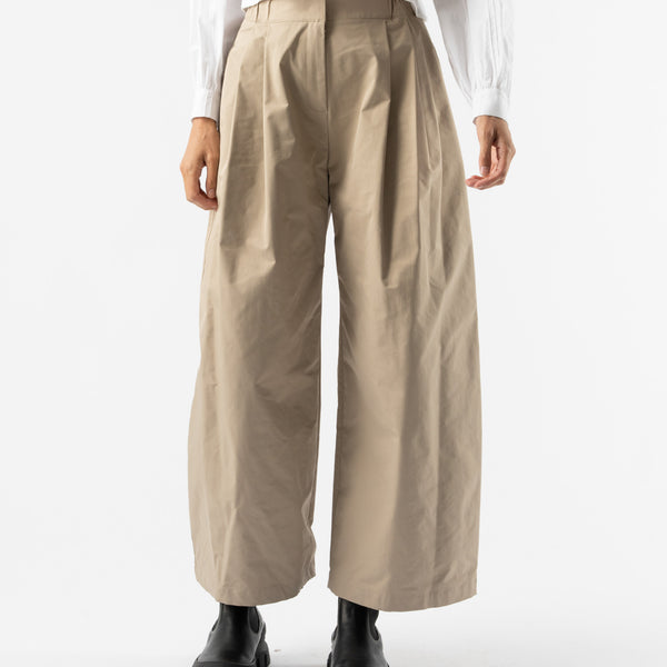 Amomento Two Tuck Balloon Pants in Beige Curated at Jake and Jones