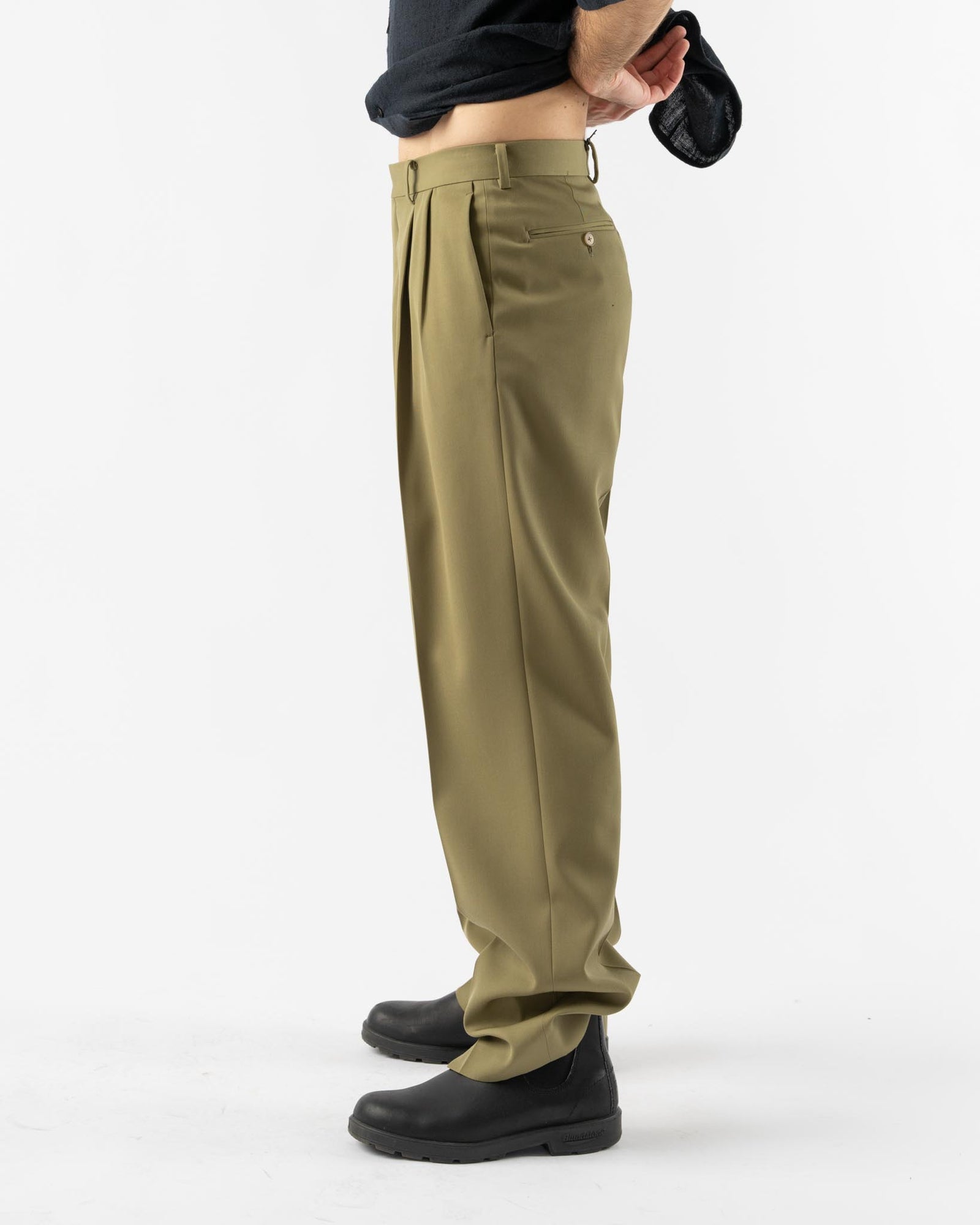 Auralee Light Wool Max Gabardine Two-Tuck Slacks in Khaki Curated at Jake  and Jones