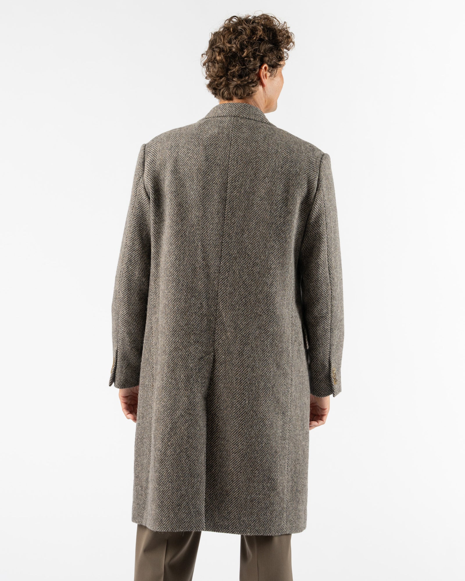 Auralee Lama Shetland Wool Tweed Chesterfield Coat in Khaki Tweed Curated  at Jake and Jones