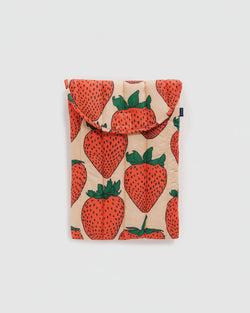 Baggu Puffy Laptop Sleeve 16" in Strawberry