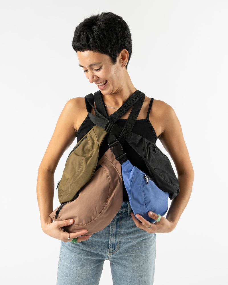 Baggu Crescent Fanny Pack in Seaweed