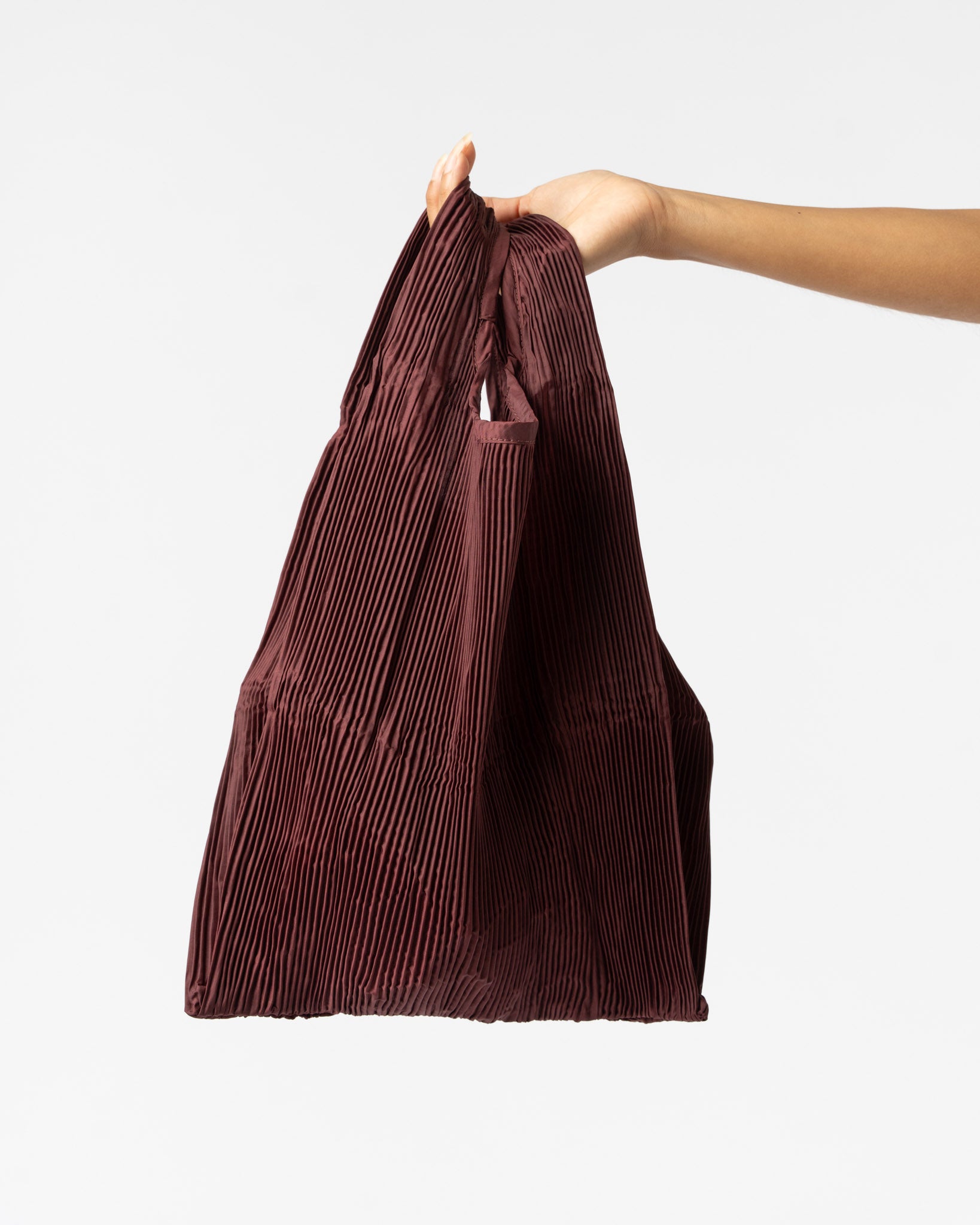 Baggu Pleated Baggu in Mahogany