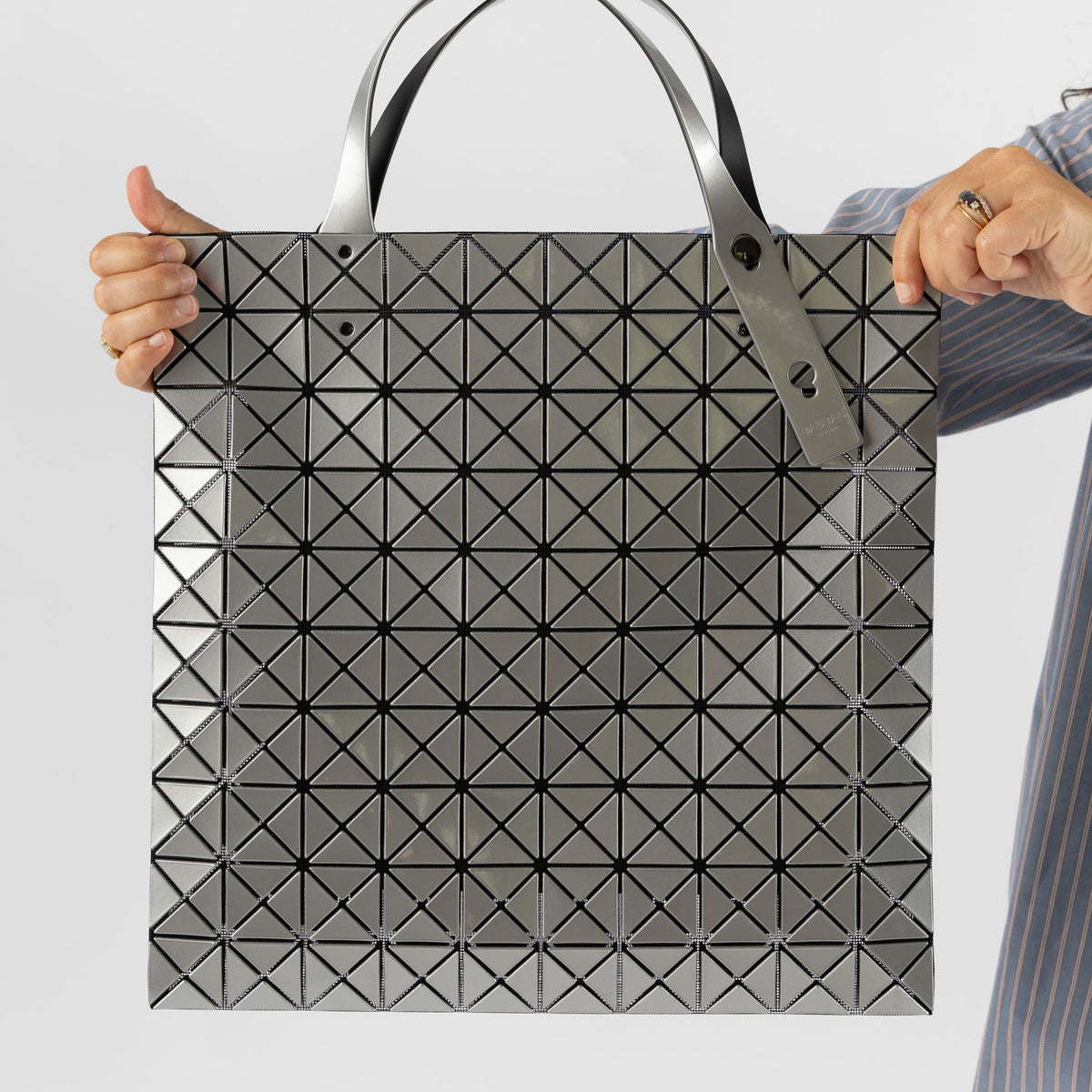 bao-bao-prism-tote-in-silver-2 