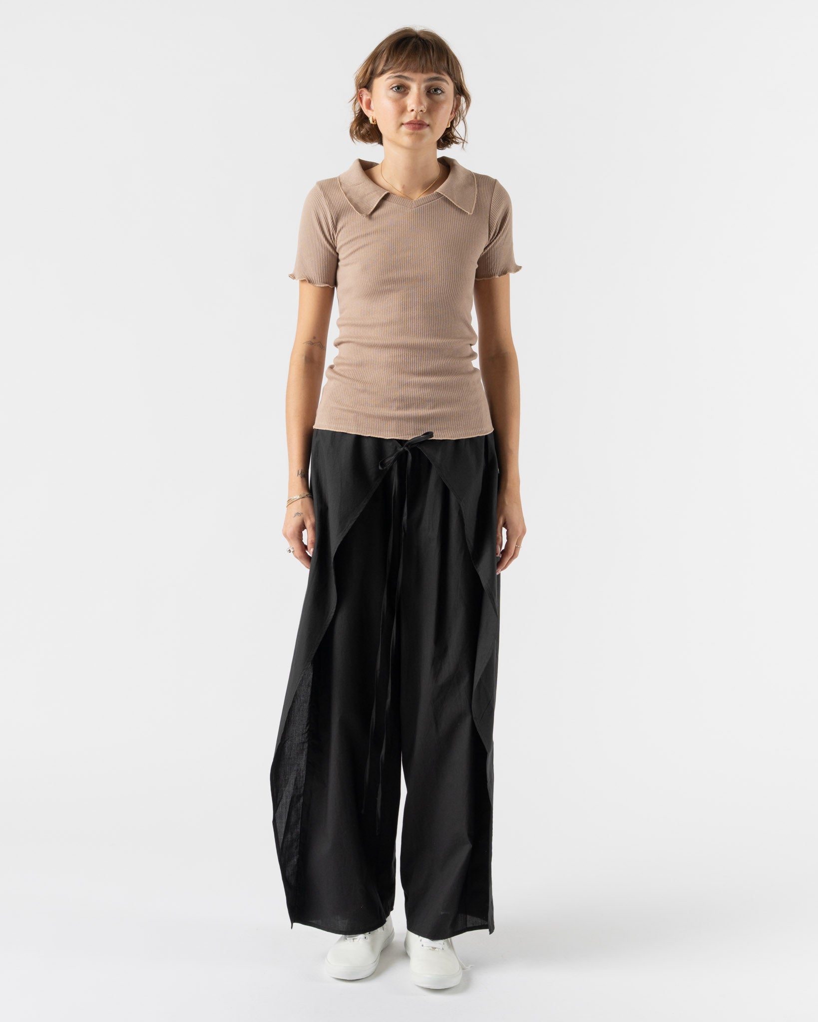 Baserange 黒コーデュロイパンツ Baserange Decti Pants in Black Curated at Jake and Jones