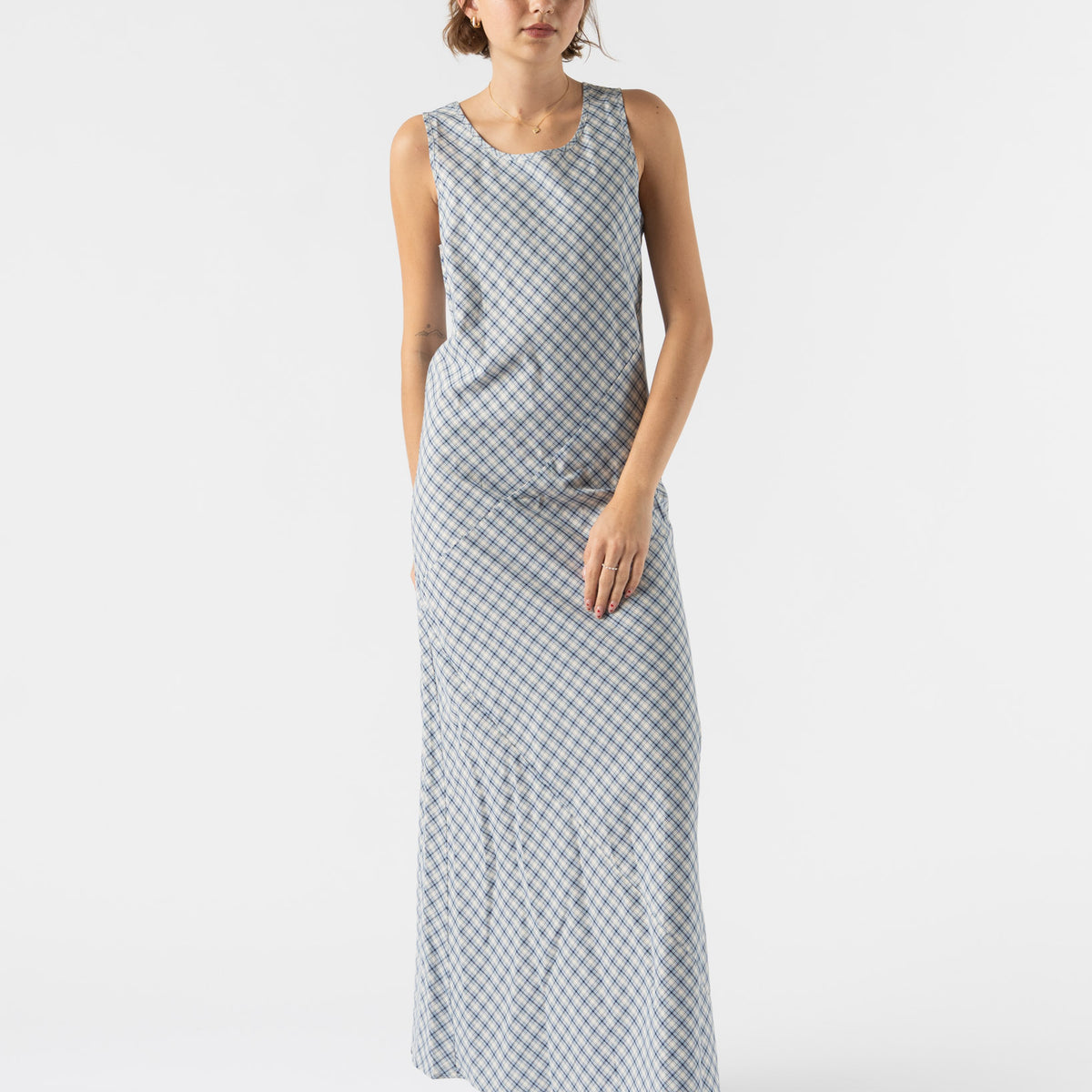 baserange-Larva-Dress-in-Blue- 