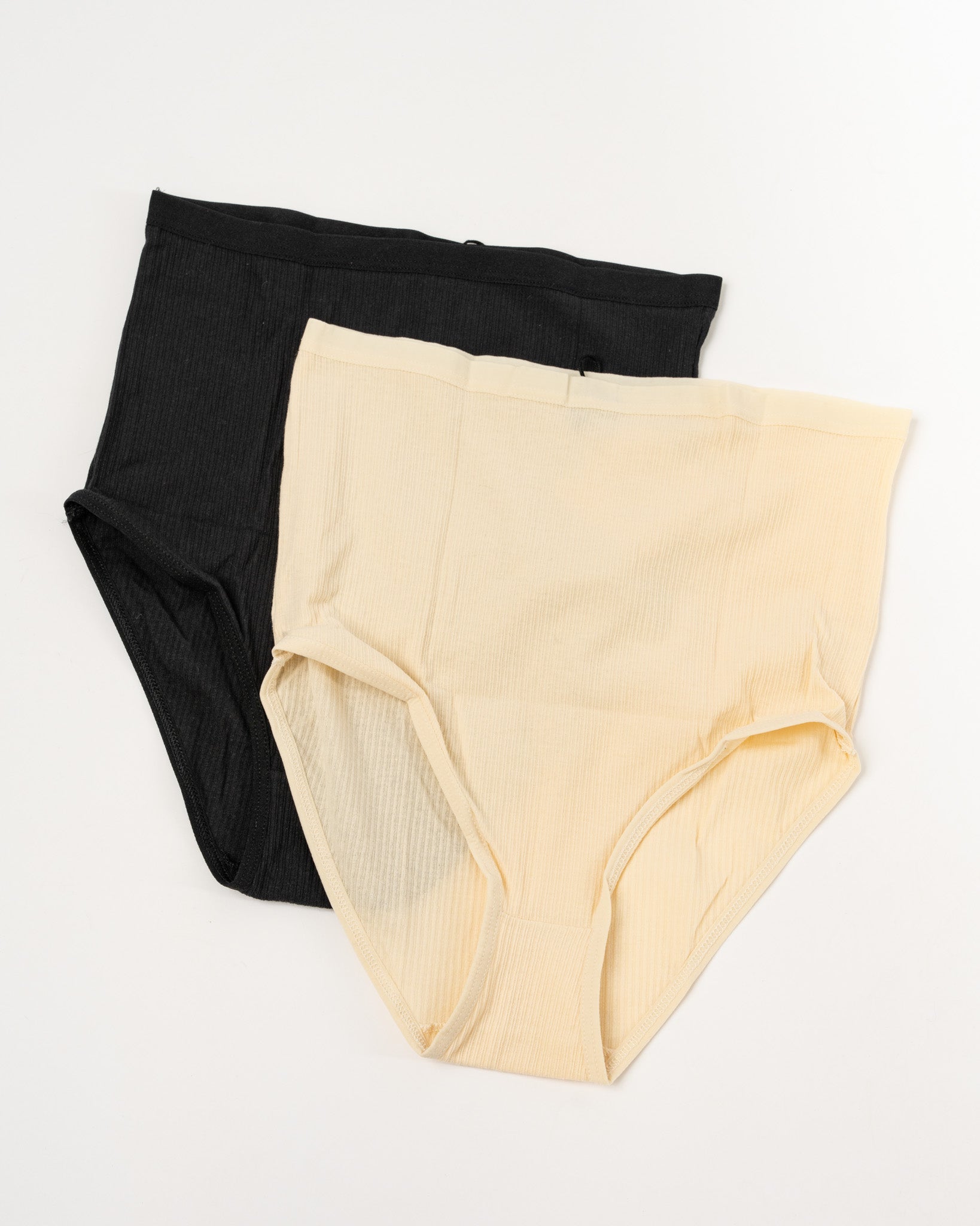 Baserange Highwaist Bell Pants in Black