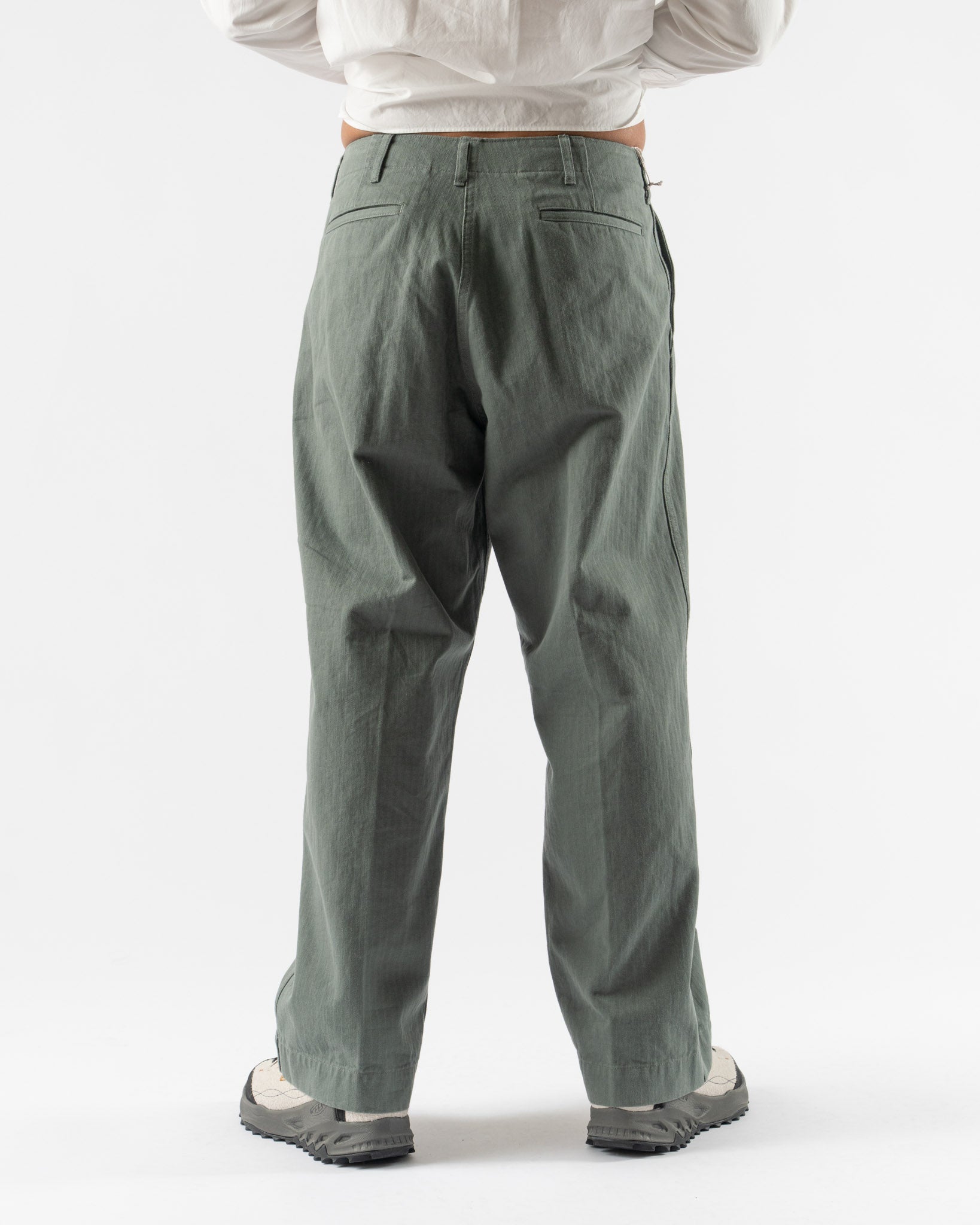 パンツ BEAMS PLUS MIL Trousers Herringbone SAGE Beams Plus MIL Trousers in Herringbone Sage Curated at Jake and Jones