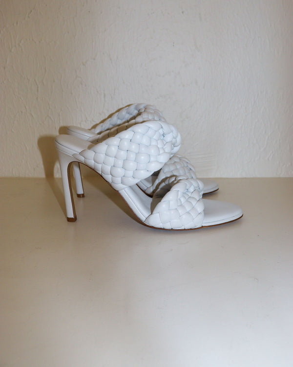 Pre-owned: Bottega Veneta Curve Sandal Heels in White