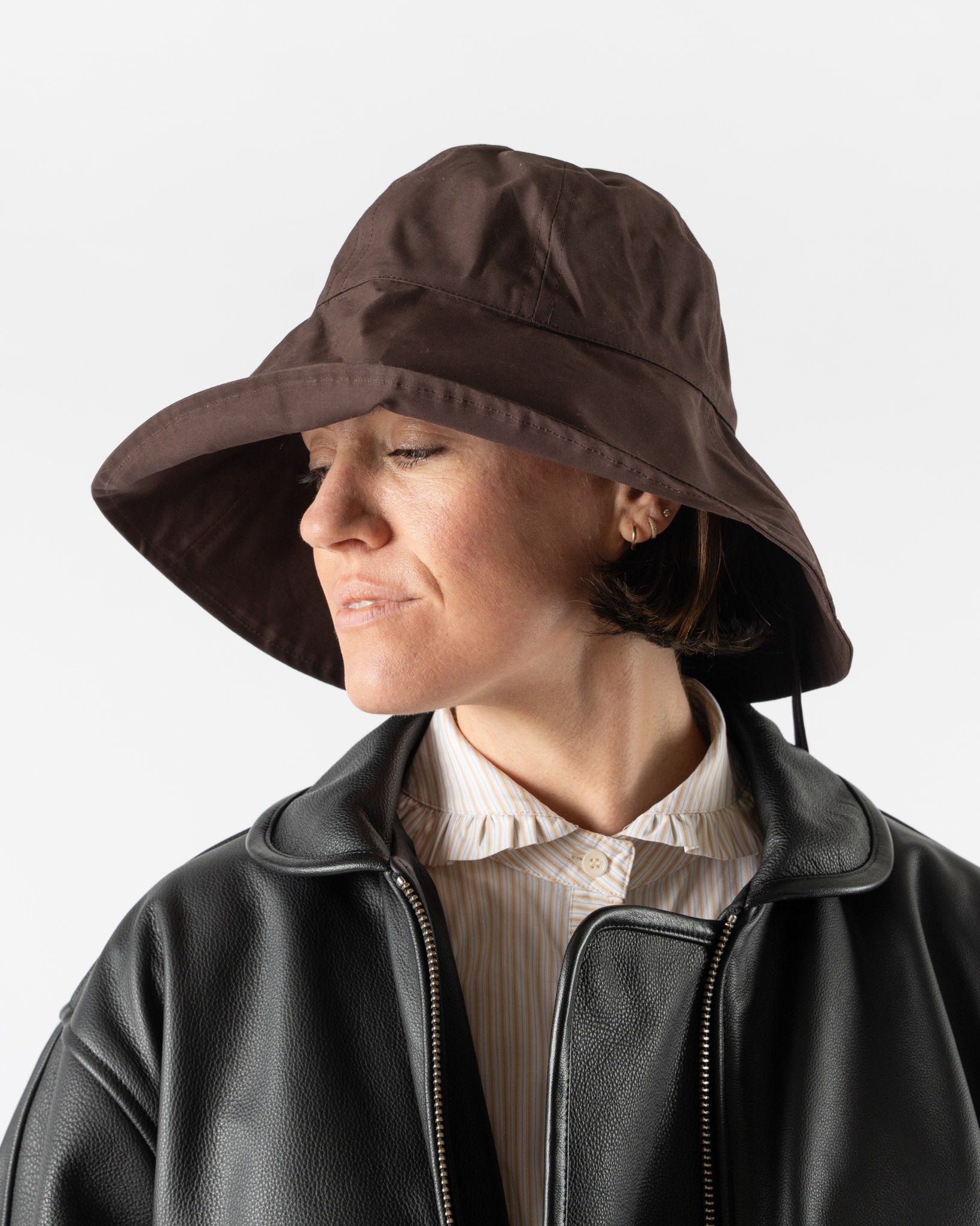 Cawley British Dry Oilskin Sunhat in Dark Mulberry