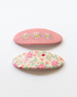 Tangle Shiny Stars Embroidered Hair Snap Clips in Coral Pink