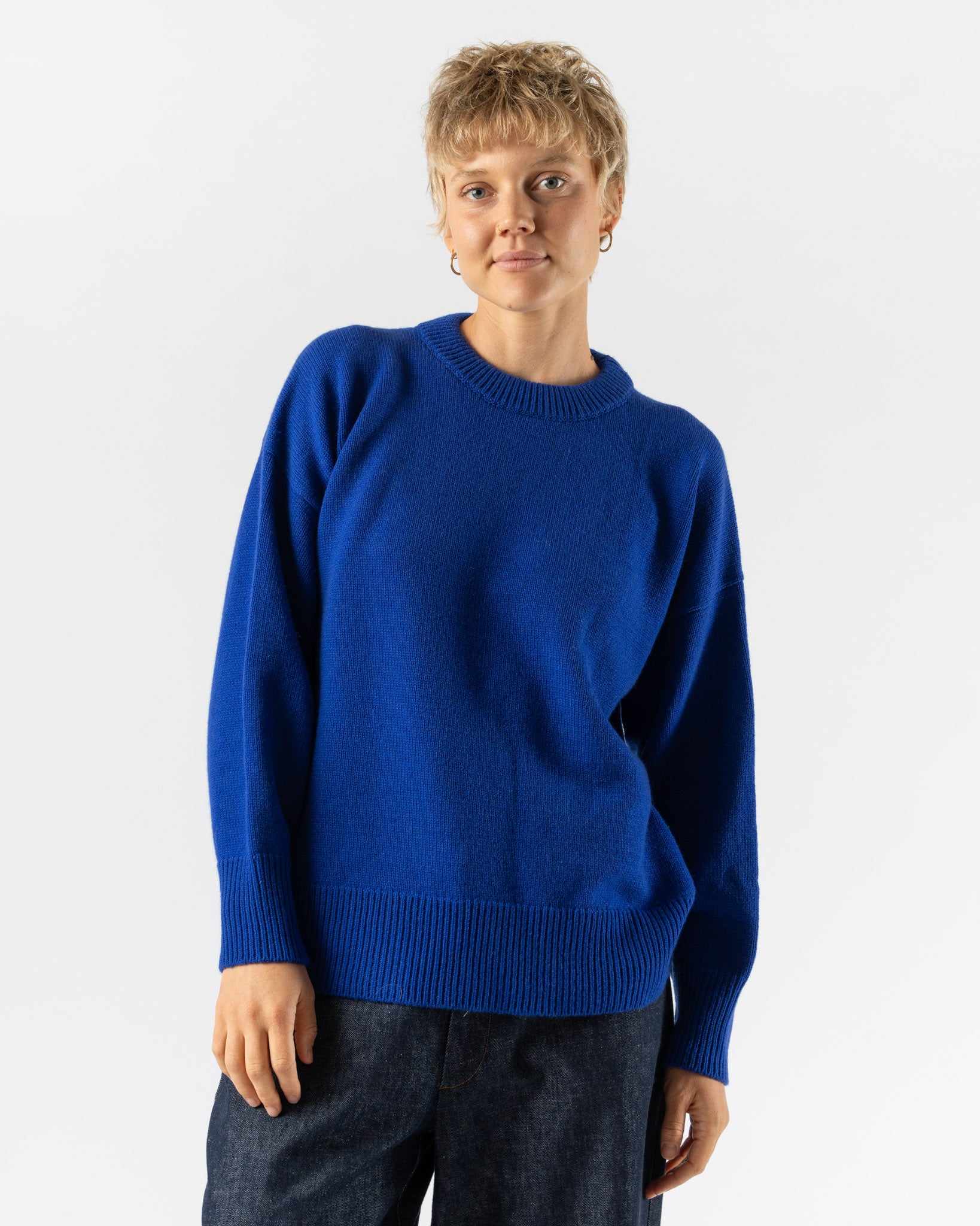 Cordera Cashmere Roundneck Sweater in Klein