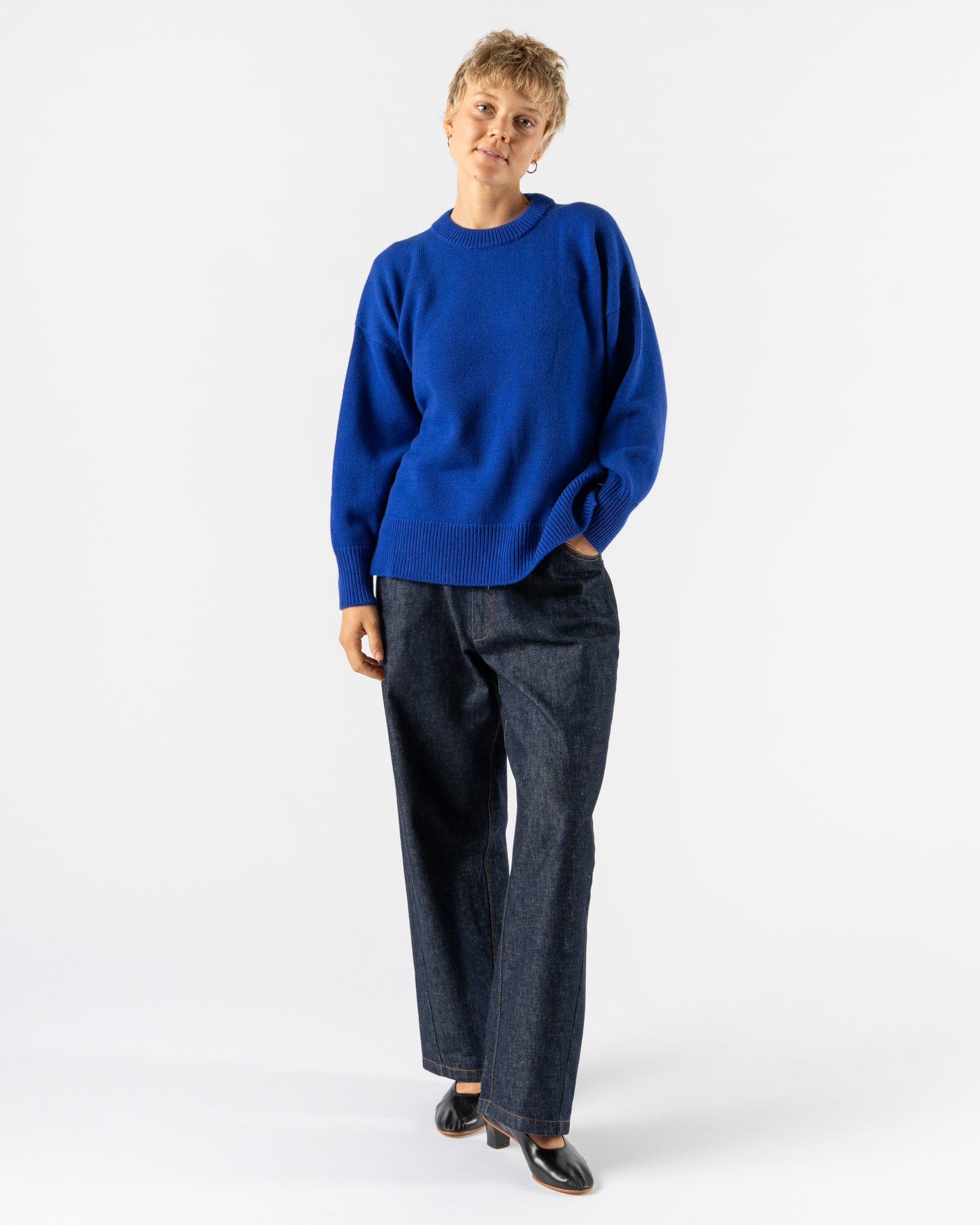 Cordera Cashmere Roundneck Sweater in Klein
