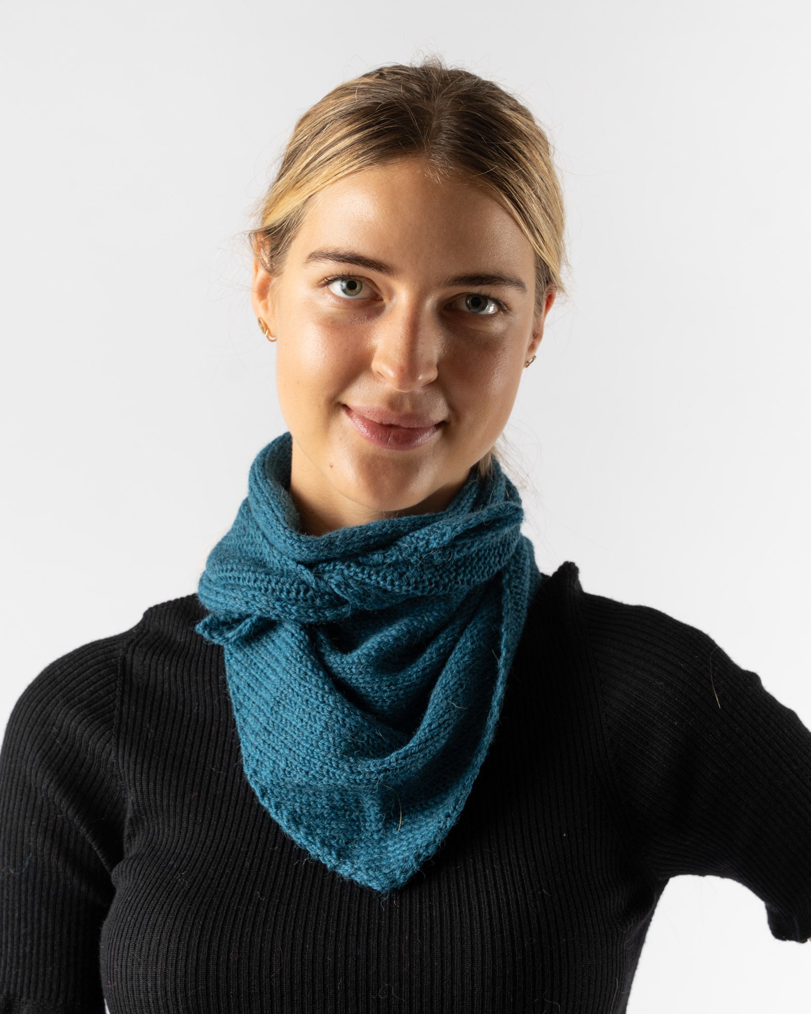 Dawson Street Warm and Cozy Teal Scarf