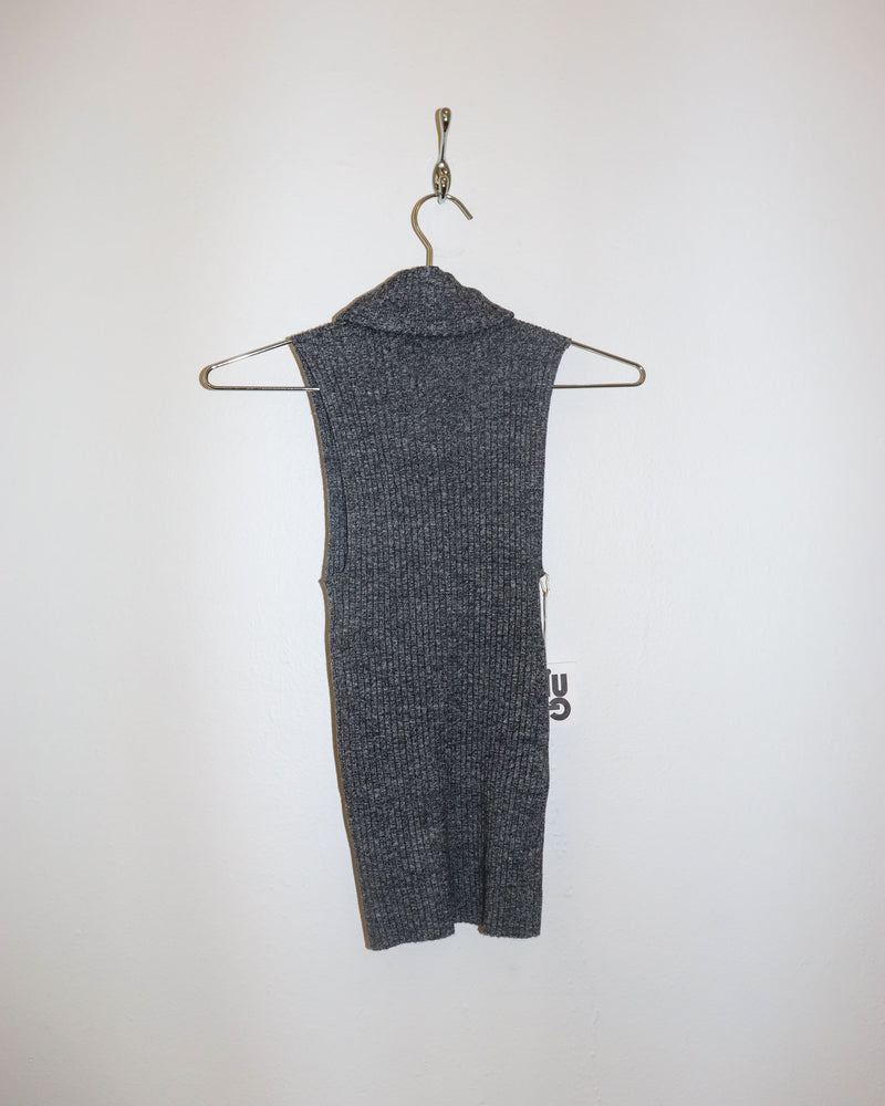 Pre-owned: Giu Giu Nonna Sans Sleeve in Grey