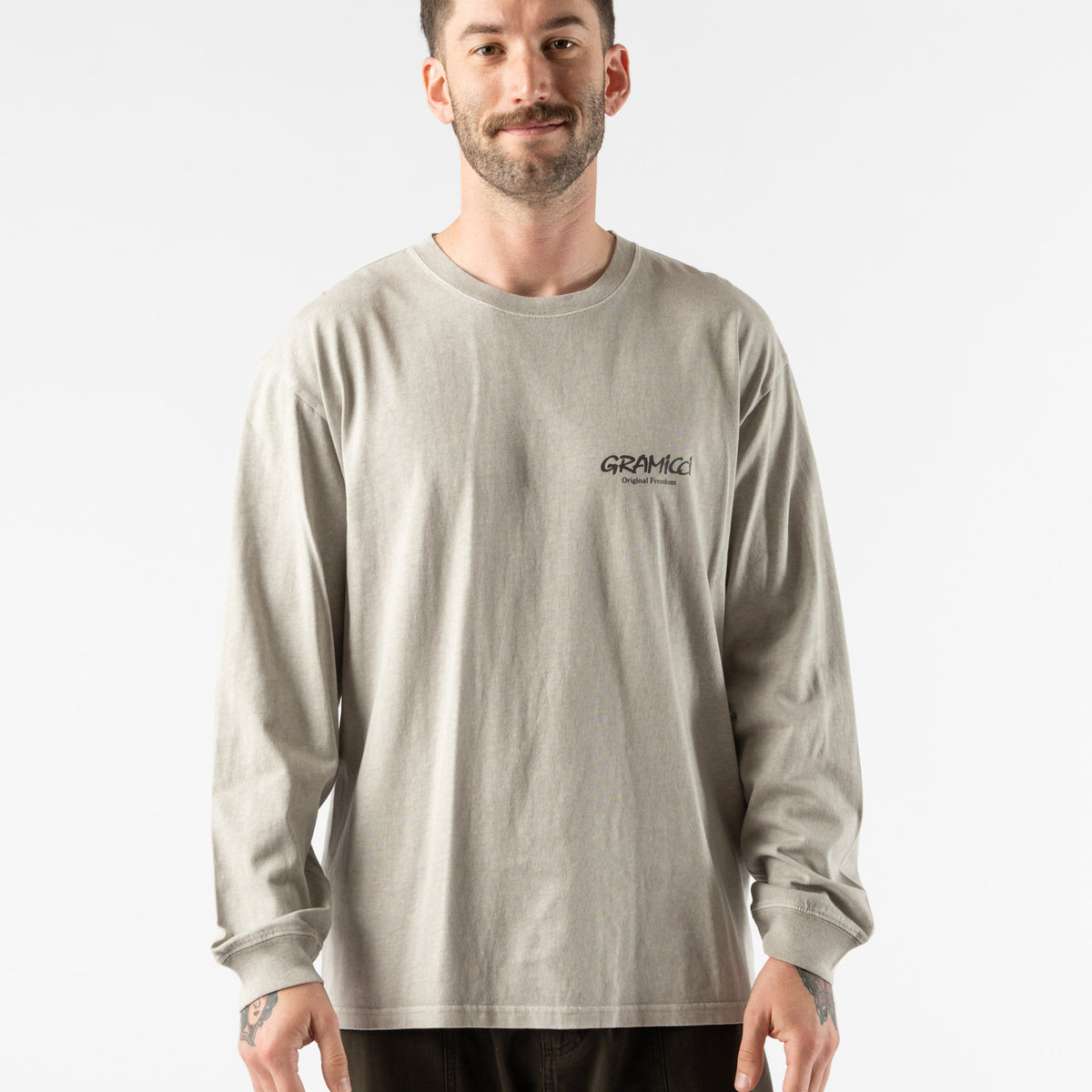 gramicci-freedom-ls-tee-gray-3 