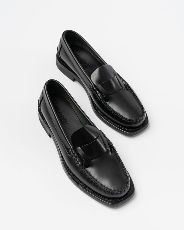 Hereu Sineu Loafer in Black