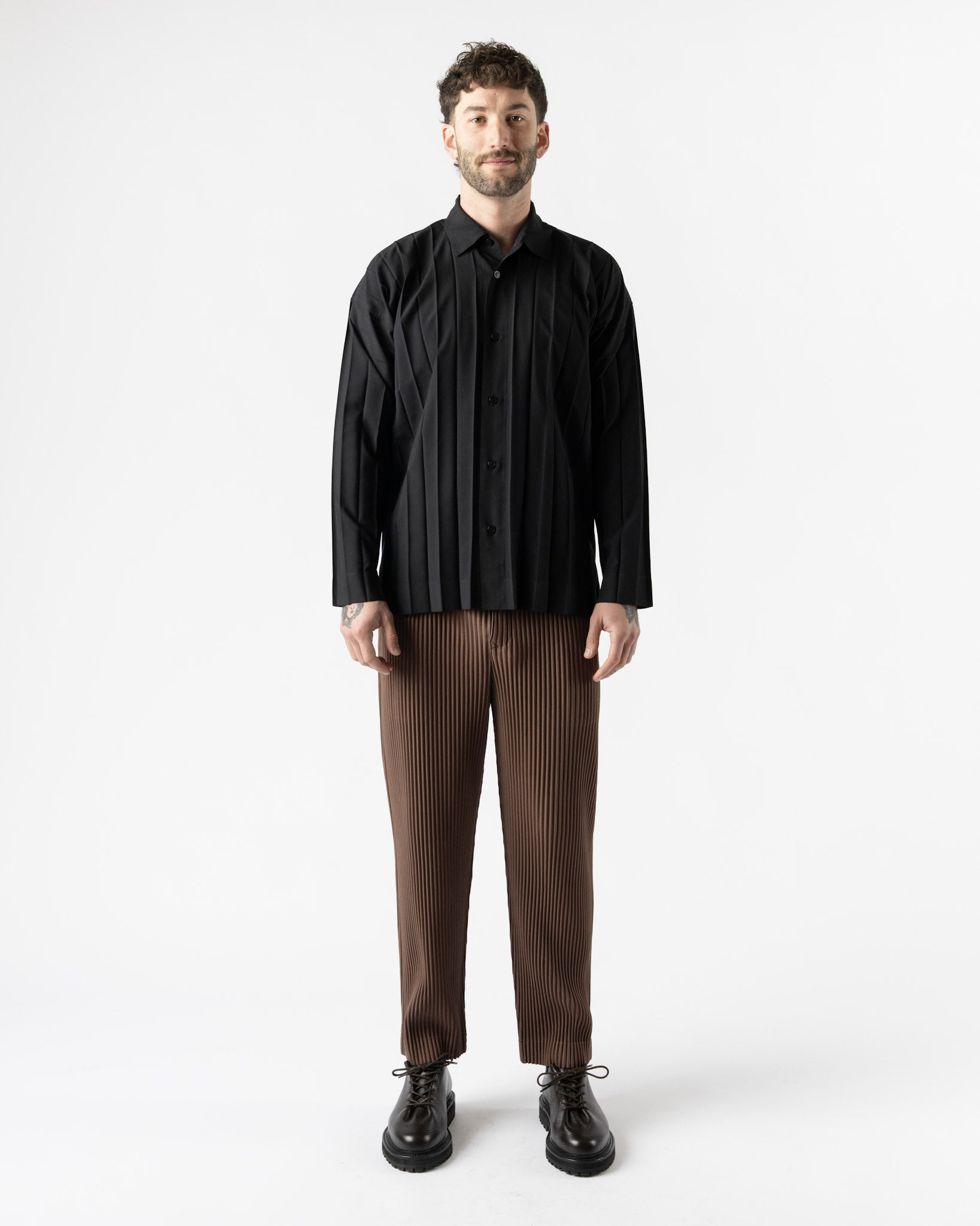 HOMME PLISSÉ ISSEY MIYAKE セットアップ ブラック Homme Plissé Issey Miyake Edge Shirt in Black Curated at