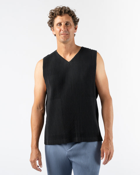 homme-plisse-monthly-colors-