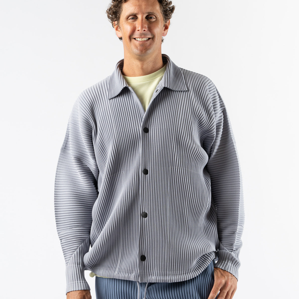 homme-plisse-monthly-colors-in 